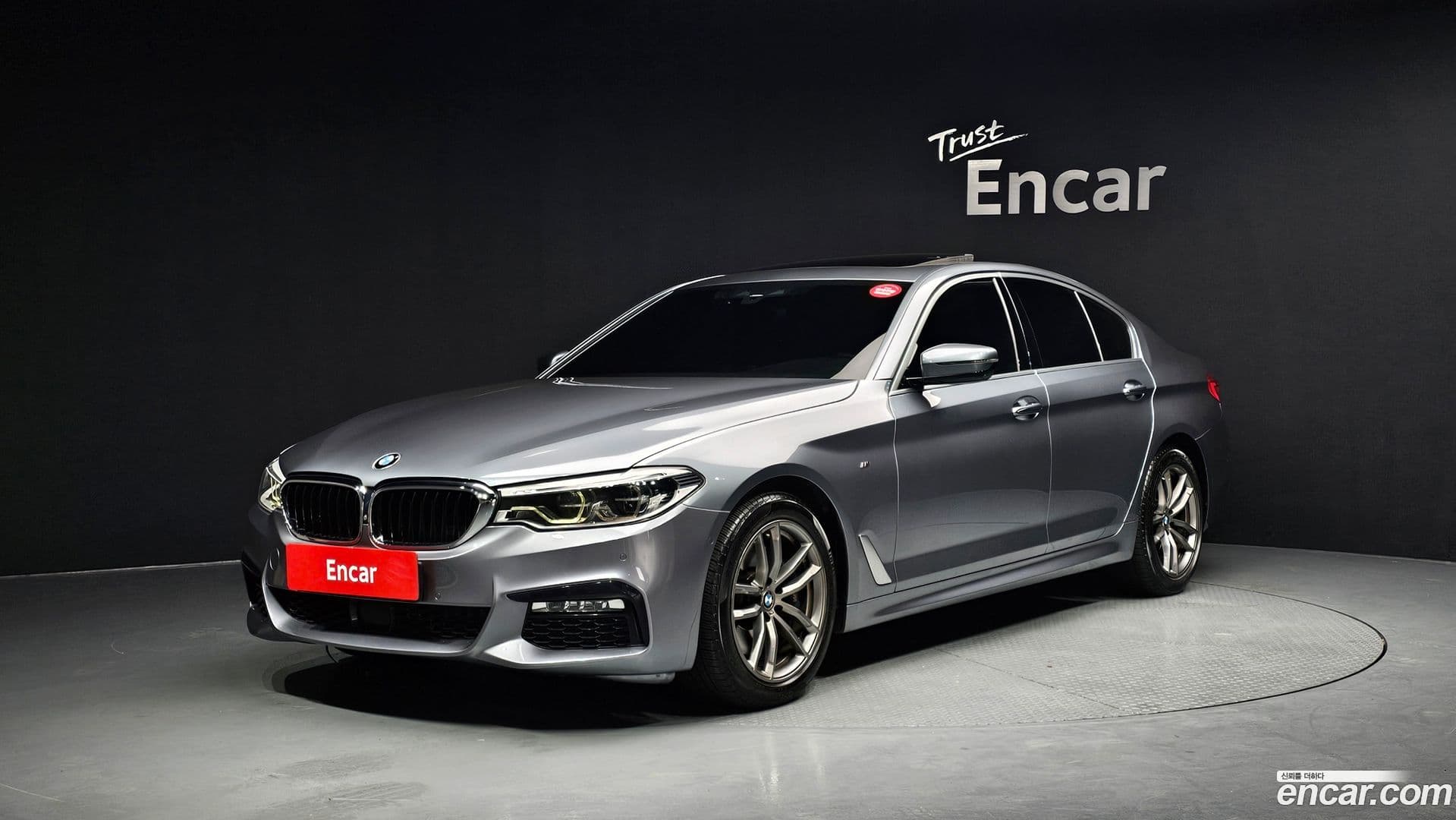 Main__Slider__Photo:5-Series BMW 2017.10-0