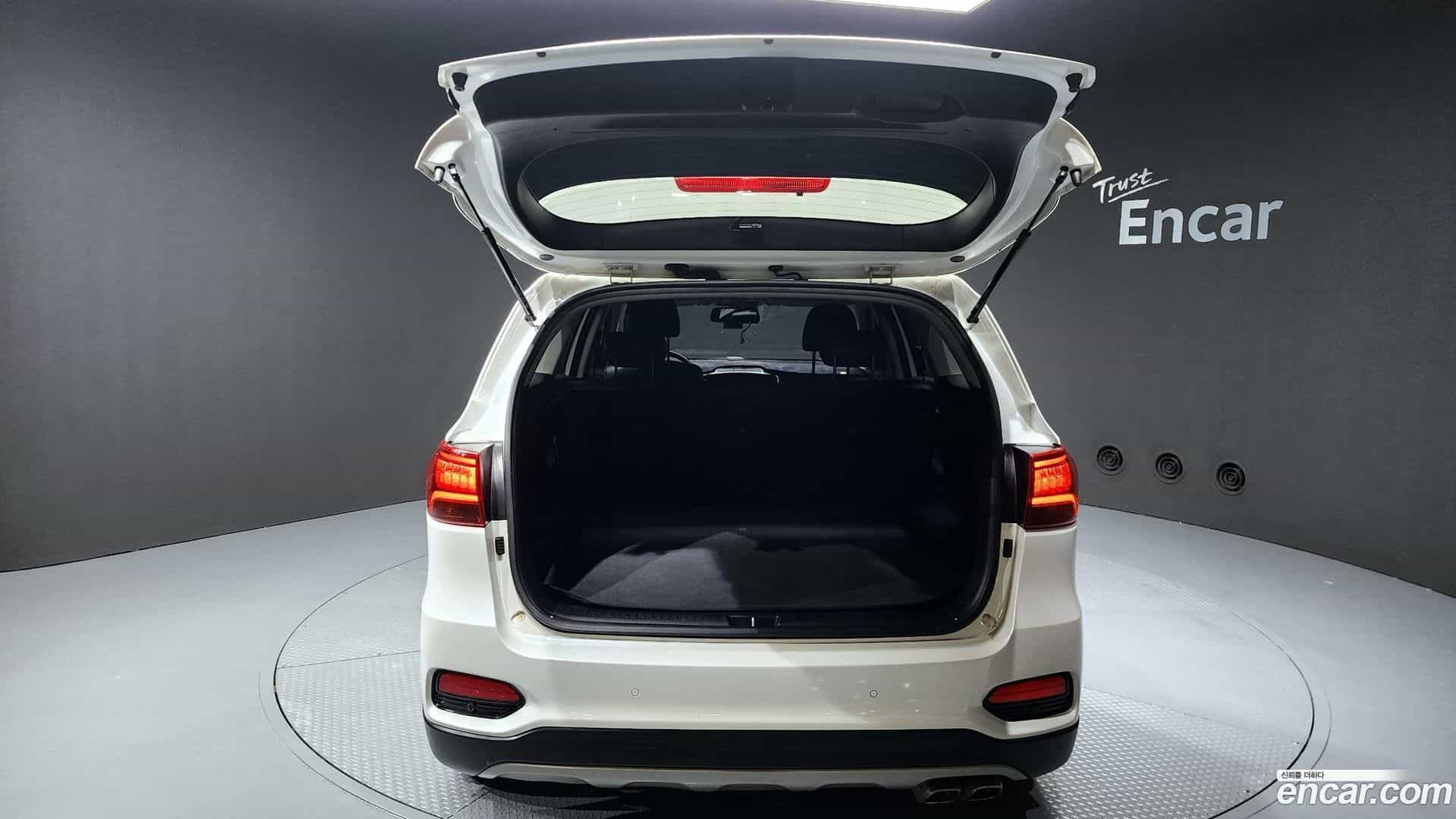 Sorento Kia 2019.7-OPTION-024