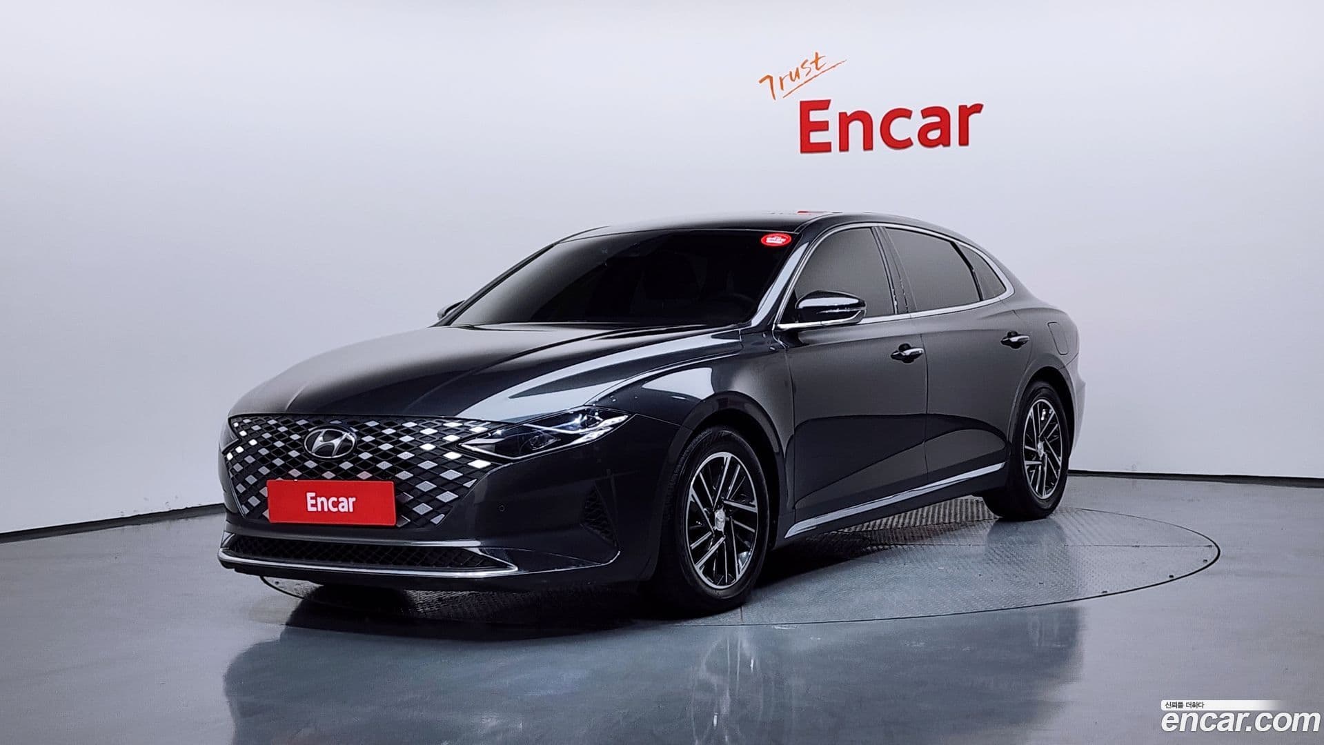 Main__Slider__Photo:Grandeur Hyundai 2020.10-0