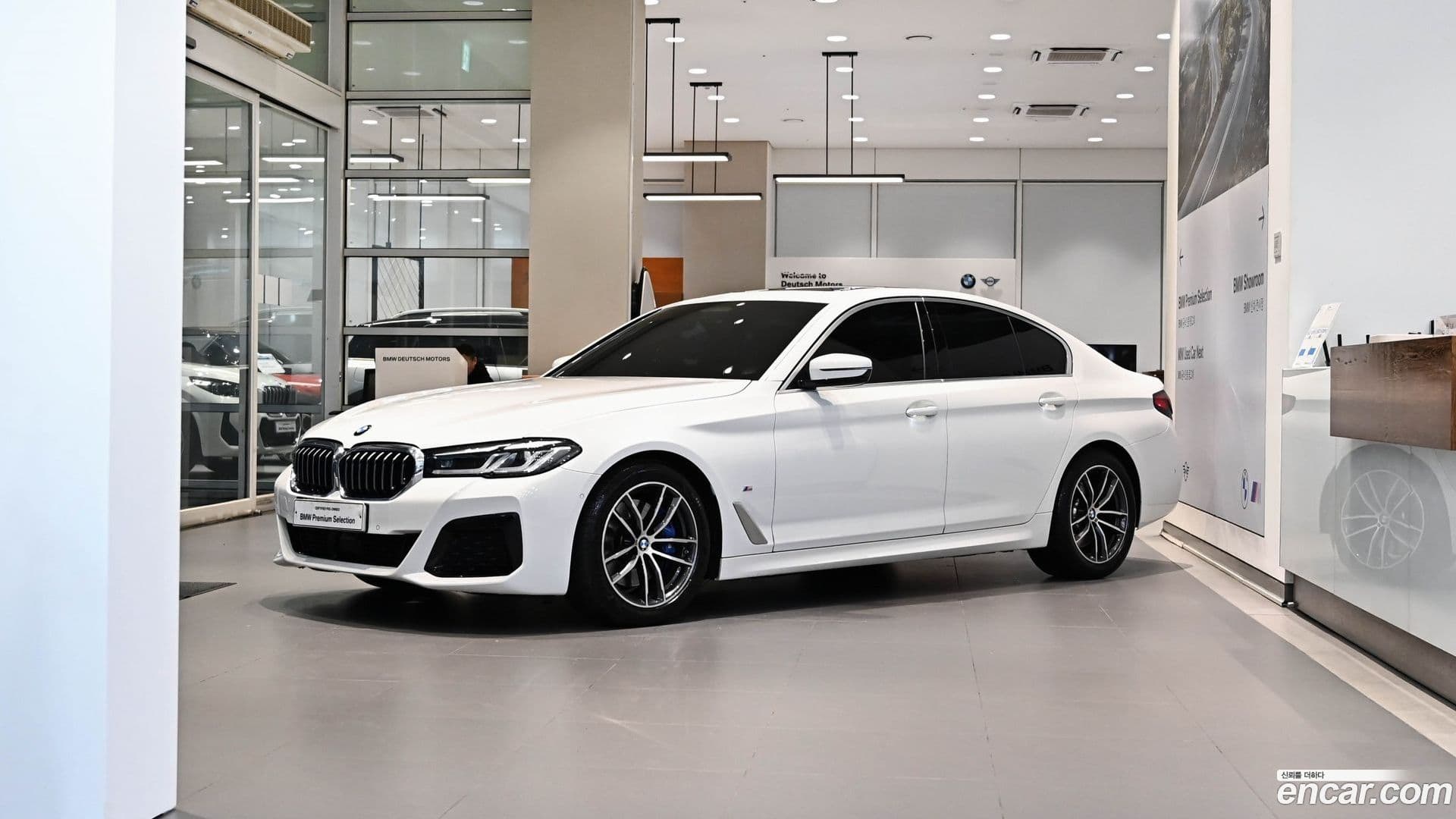 Main__Slider__Photo:5-Series BMW 2023.0-0