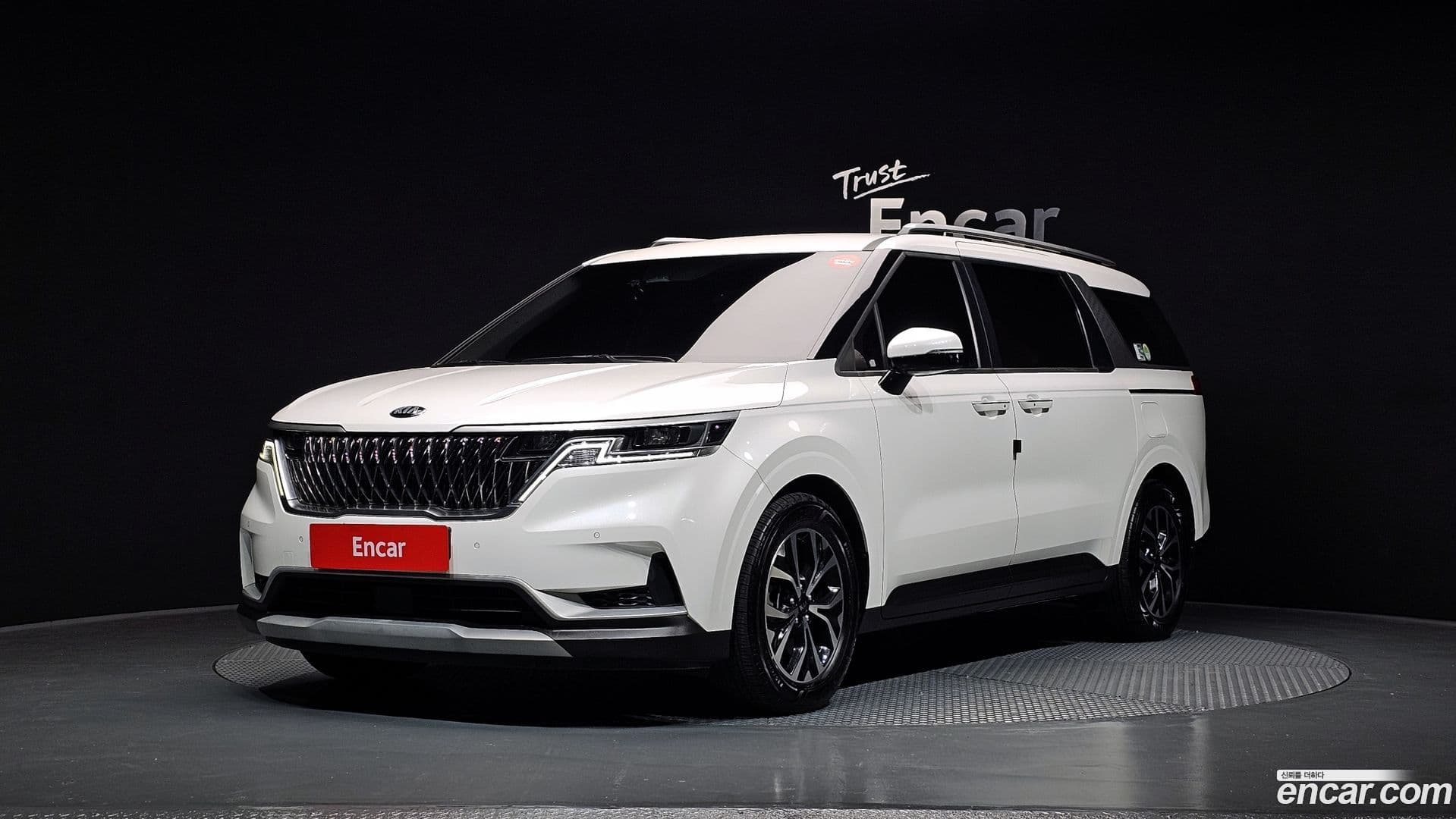Main__Slider__Photo:Canival Kia 2021.4-0