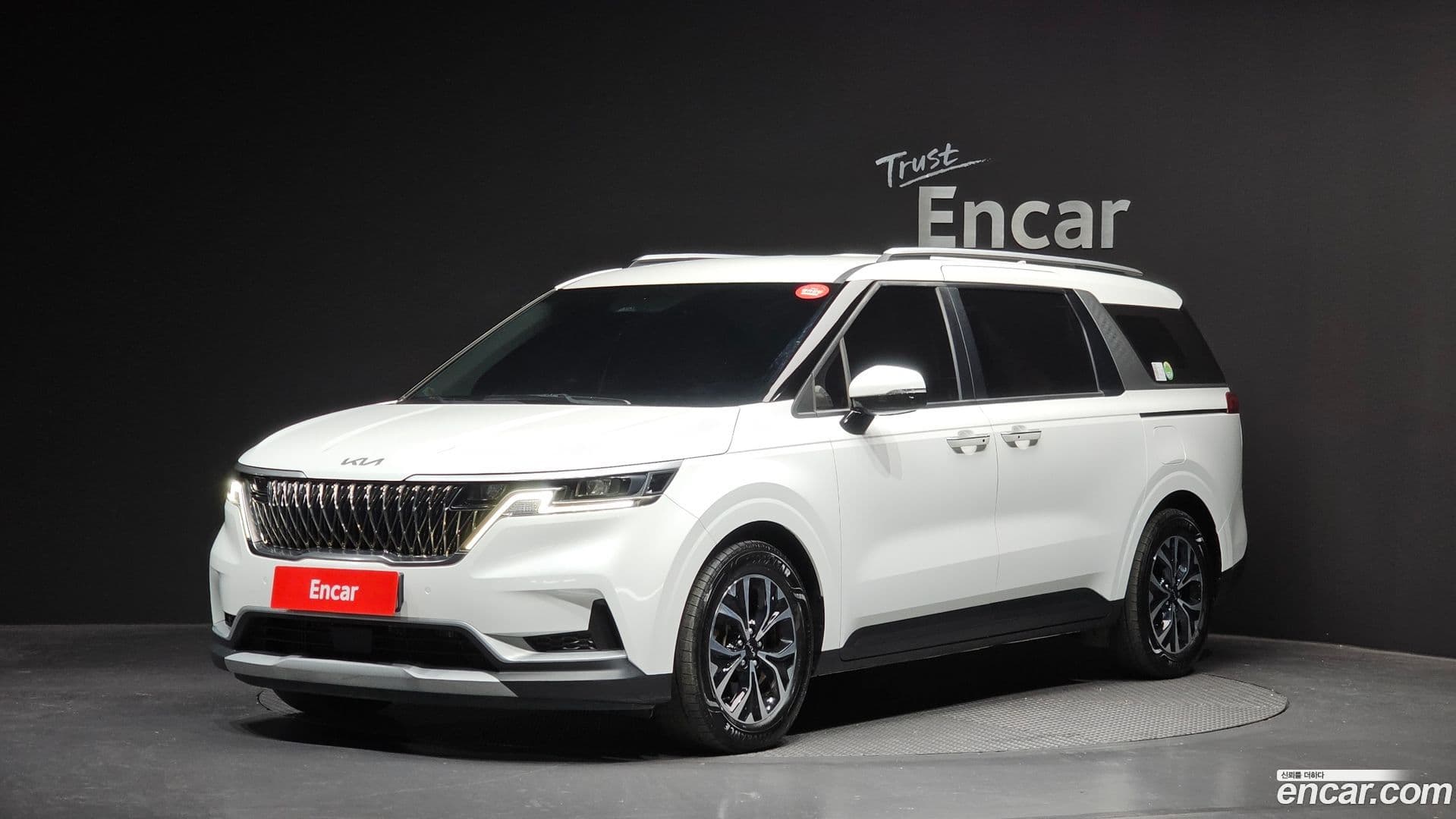 Main__Slider__Photo:Canival Kia 2022.10-0