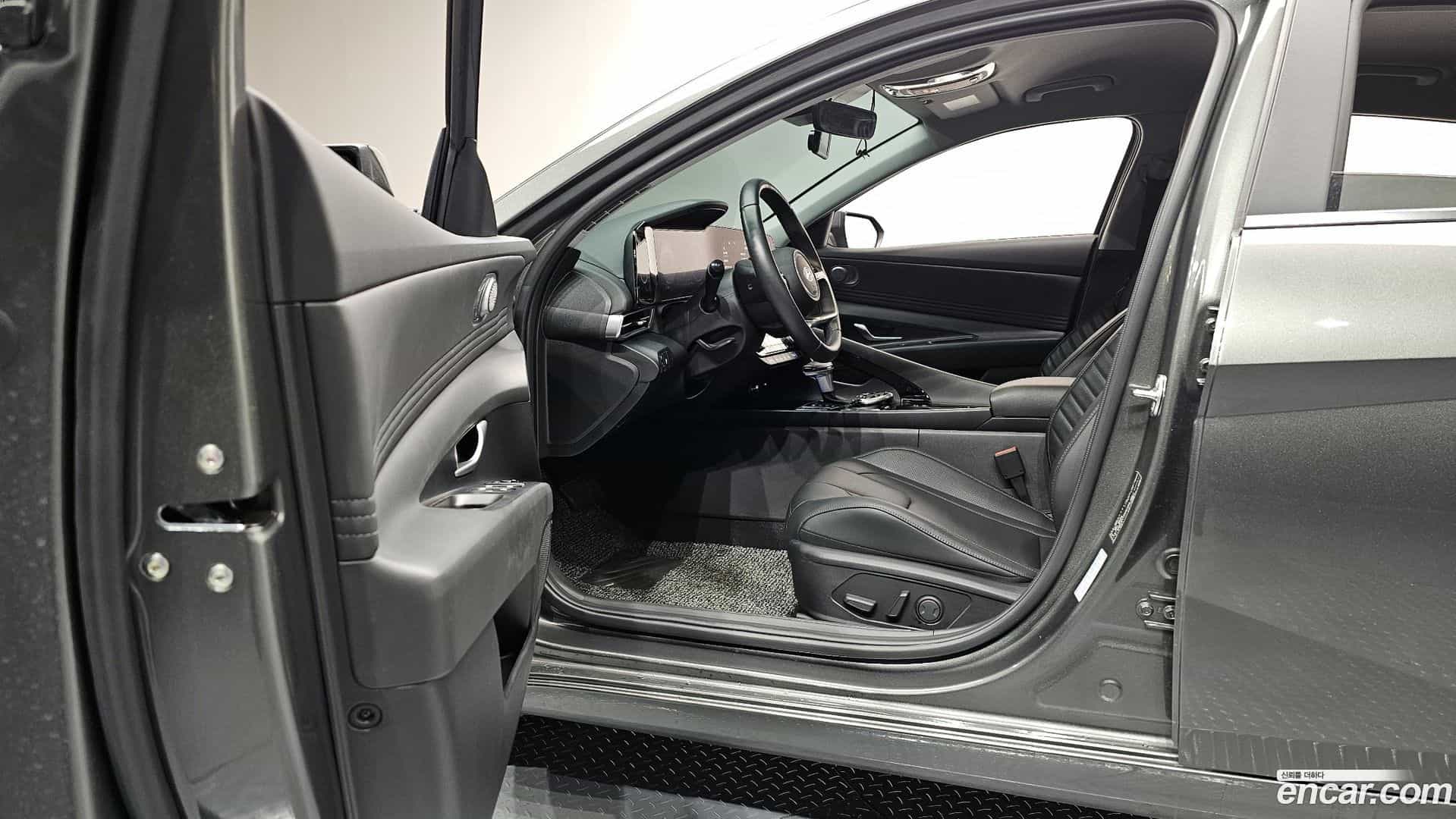 AVANTE Hyundai 2023.11-INNER-010