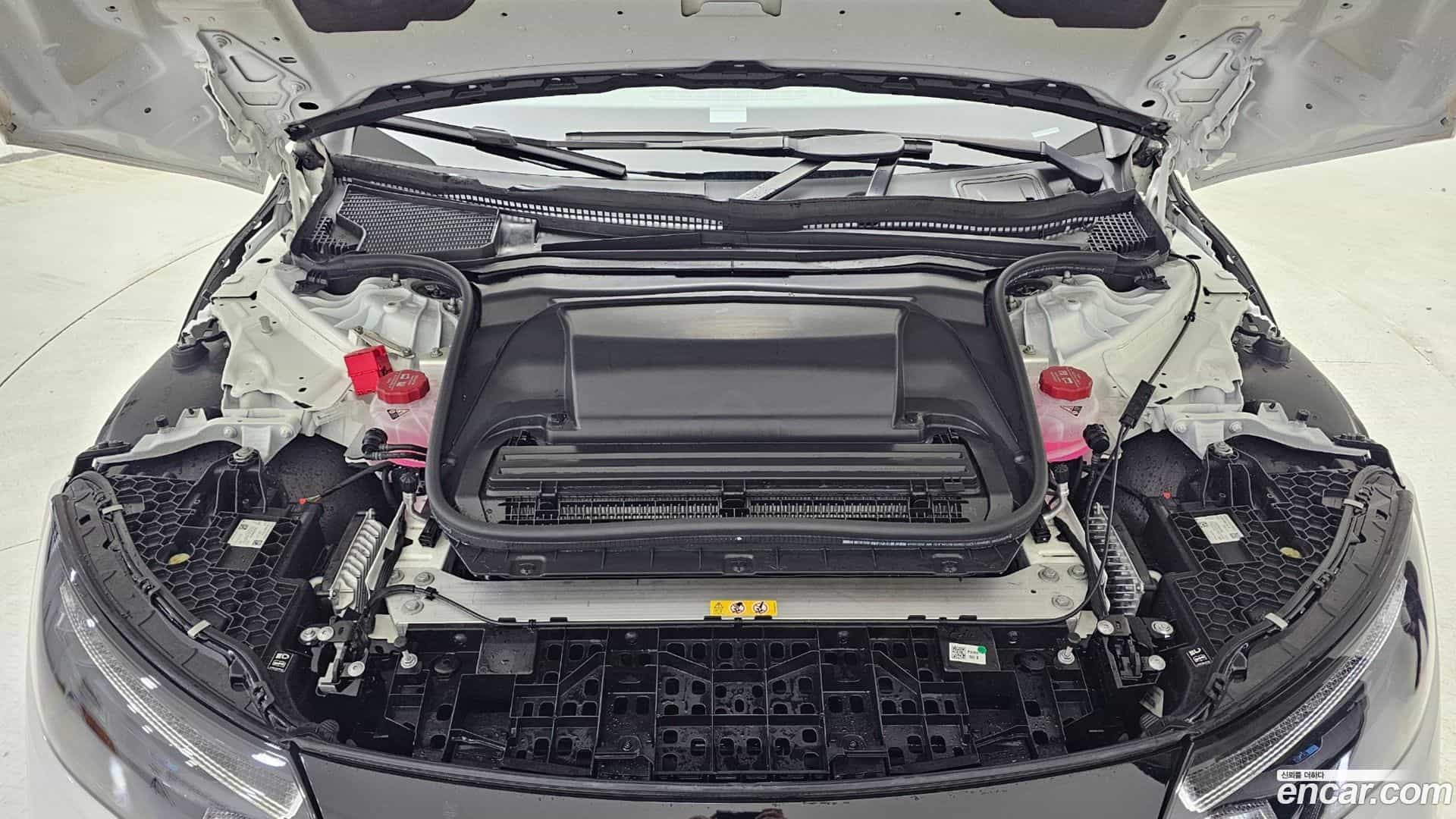 EQE Mercedes-Benz 2023.11-INNER-006