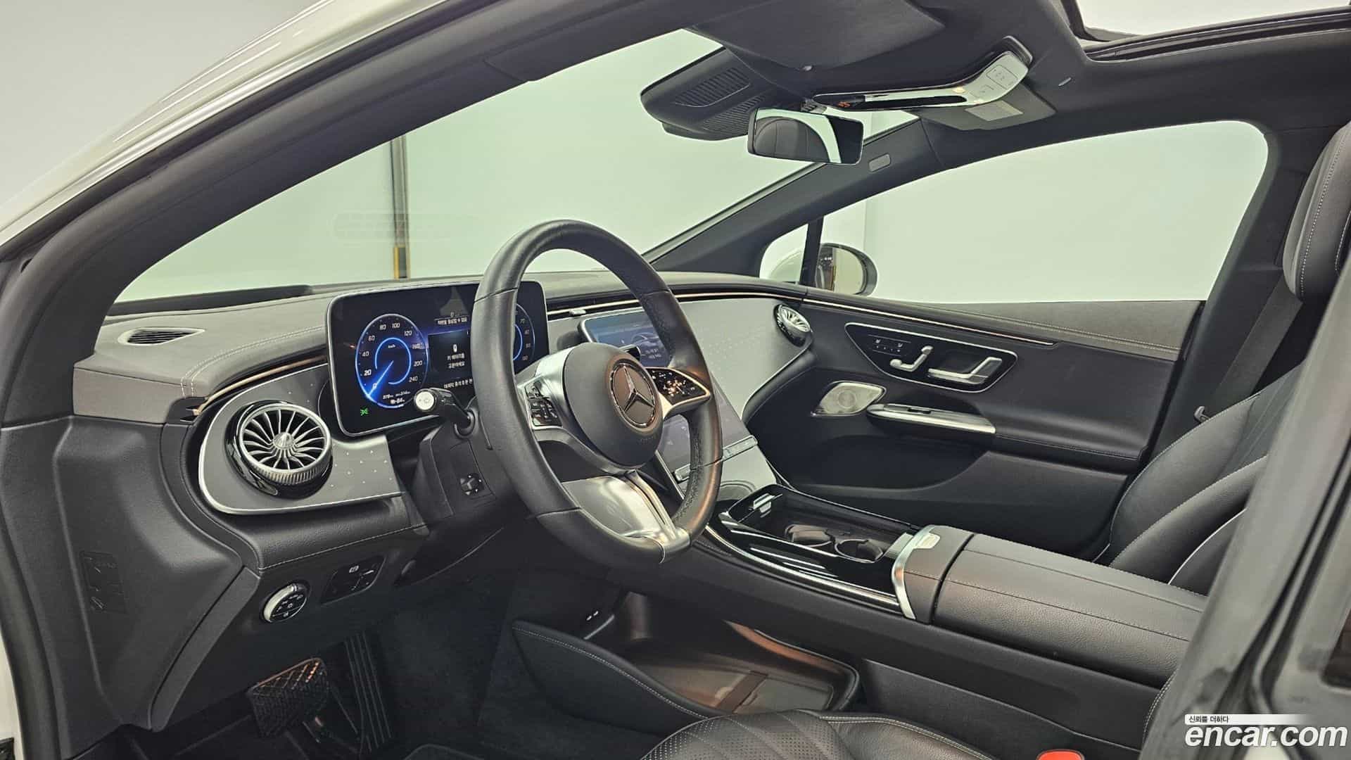 EQE Mercedes-Benz 2023.11-OPTION-018