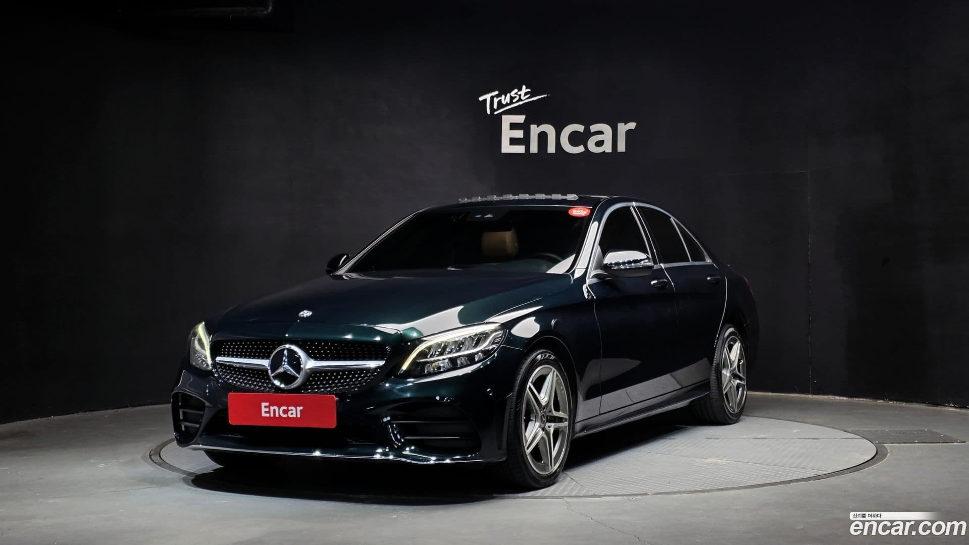 Main__Slider__Photo:C-Class Mercedes-Benz 2019.3-0