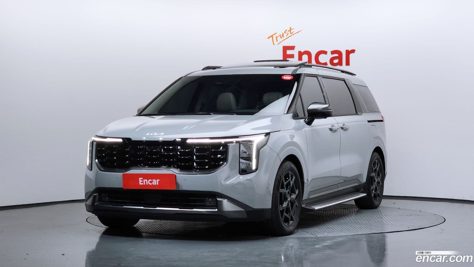 Main__Slider__Photo:Canival Kia 2024.3-0