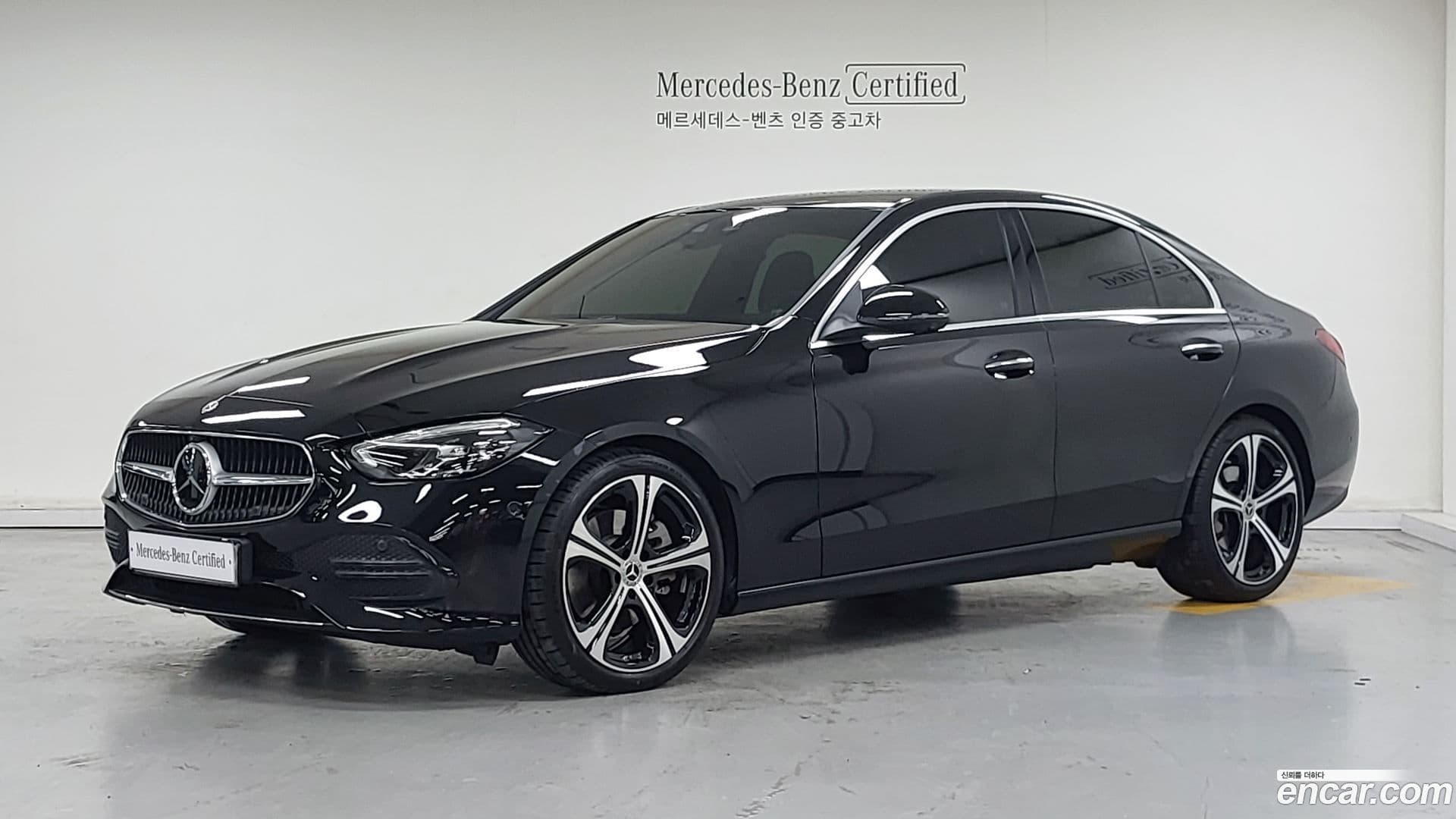 Main__Slider__Photo:C-Class Mercedes-Benz 2023.11-0