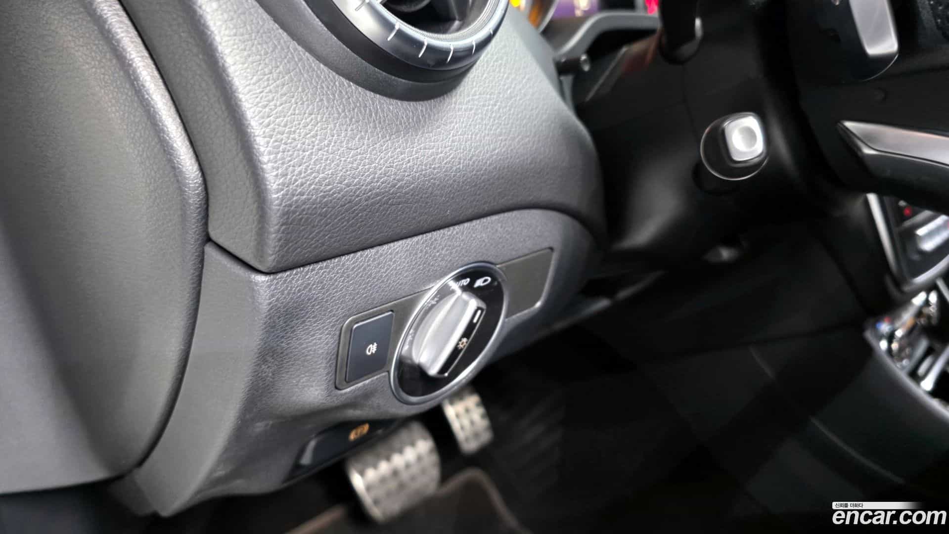 CLA-Class Mercedes-Benz 2018.9-OPTION-021