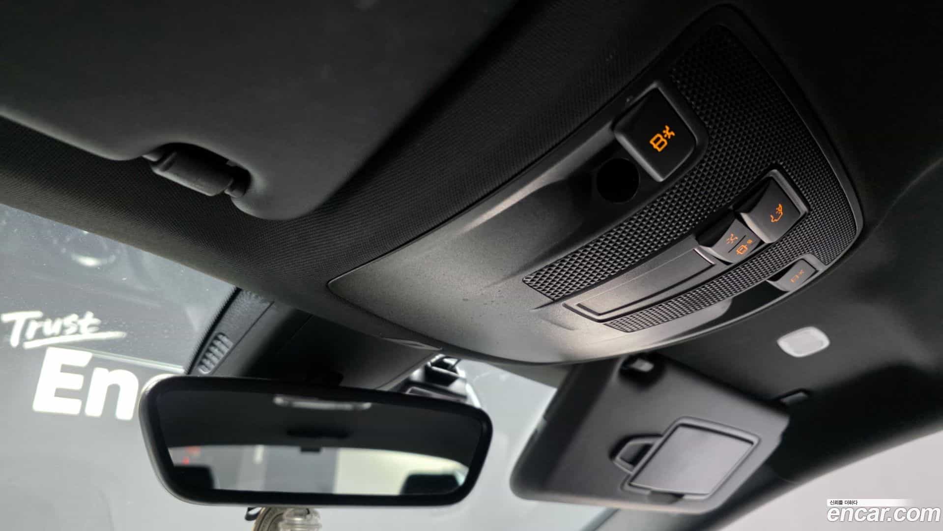 CLA-Class Mercedes-Benz 2018.9-OPTION-022
