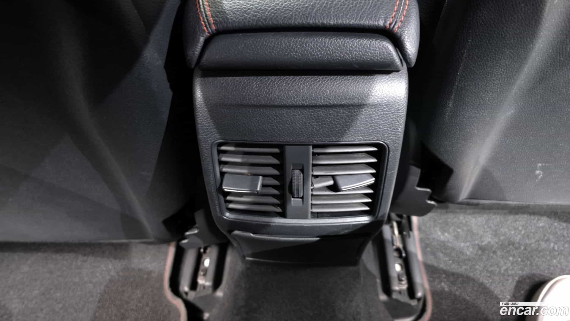 CLA-Class Mercedes-Benz 2018.9-OPTION-023