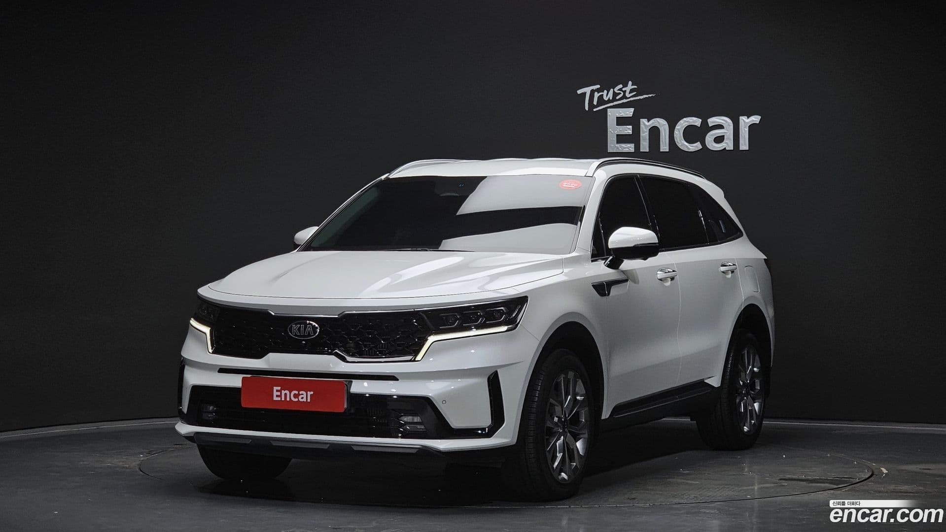 Main__Slider__Photo:Sorento Kia 2021.6-0