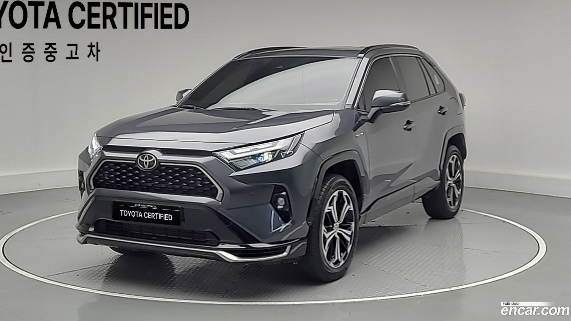 Main__Slider__Photo:RAV4 Toyota 2025.2-0