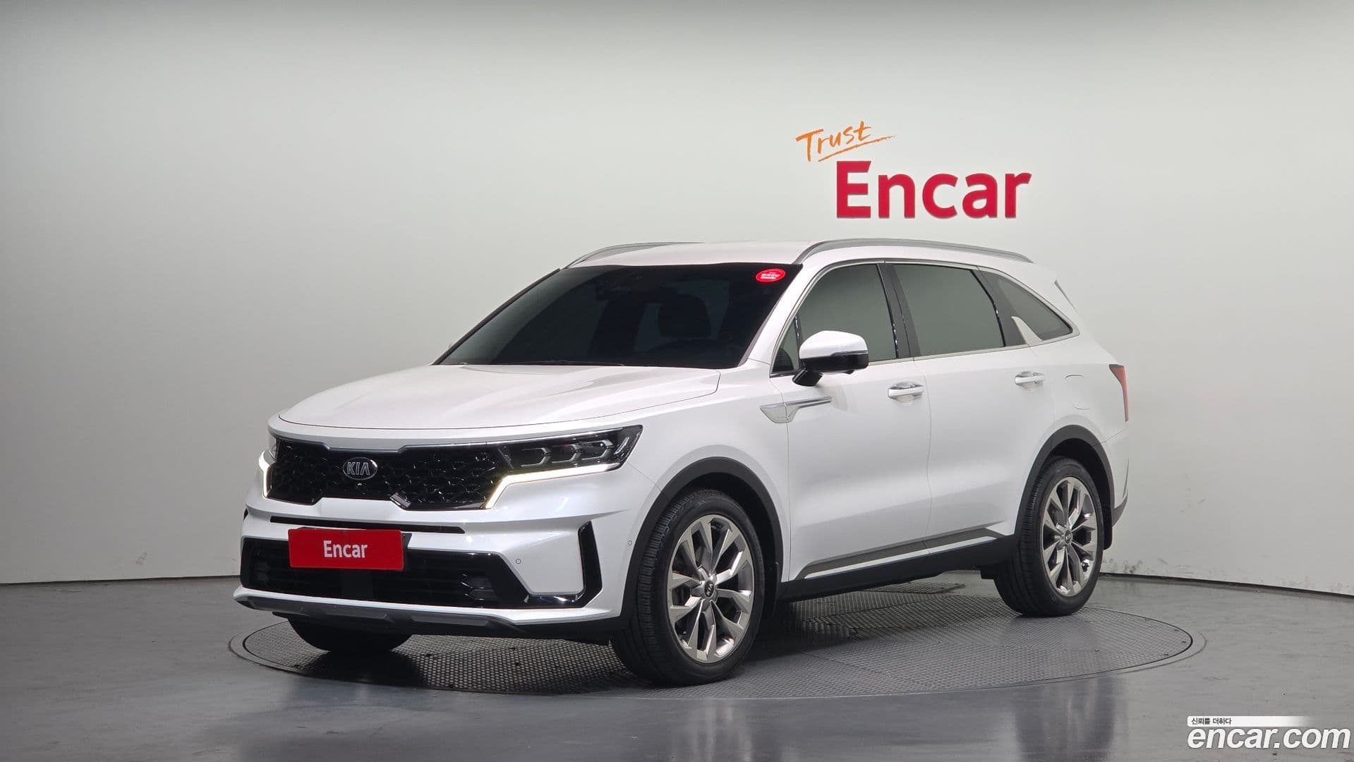 Main__Slider__Photo:Sorento Kia 2020.6-0