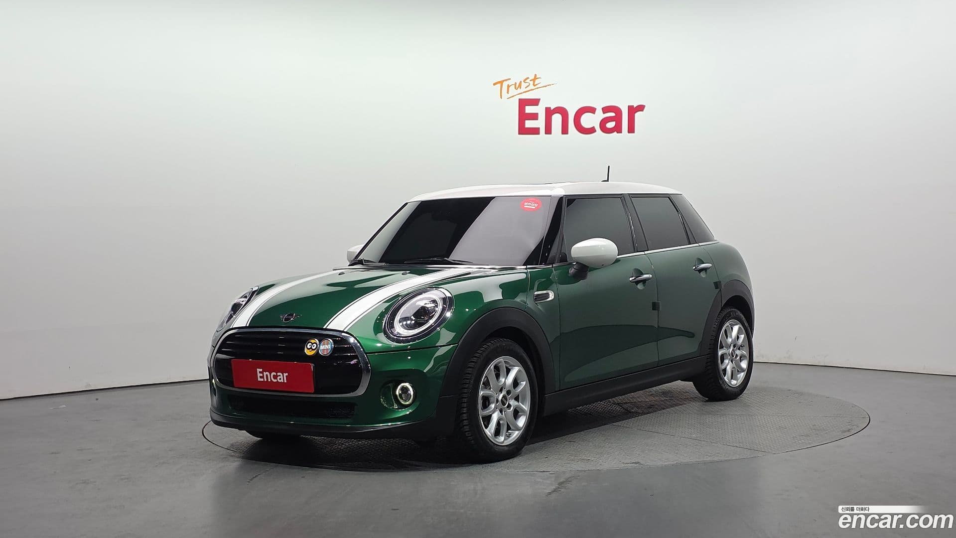 Main__Slider__Photo:Cooper Mini 2020.10-0