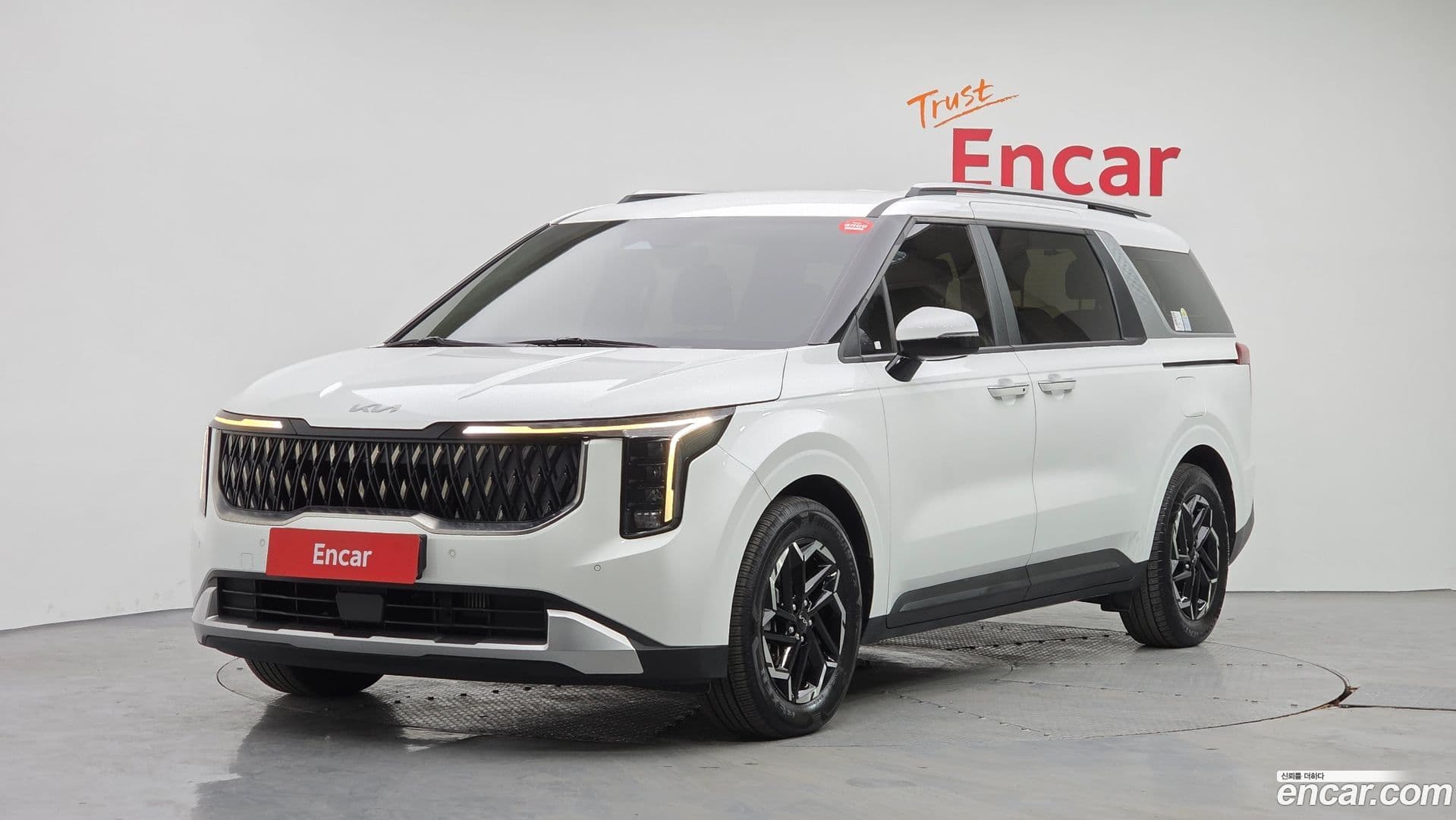 Main__Slider__Photo:Canival Kia 2024.2-0