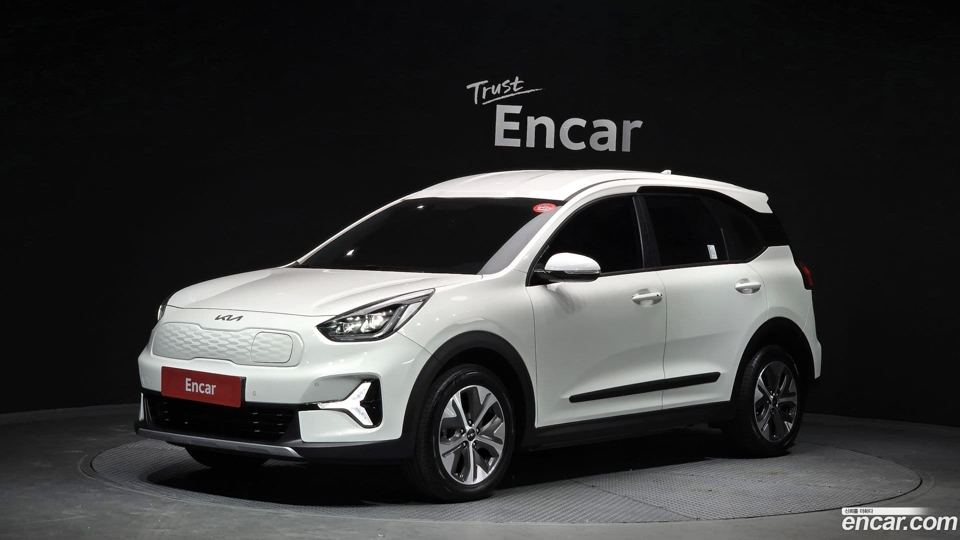 Main__Slider__Photo:Niro Kia 2022.6-0