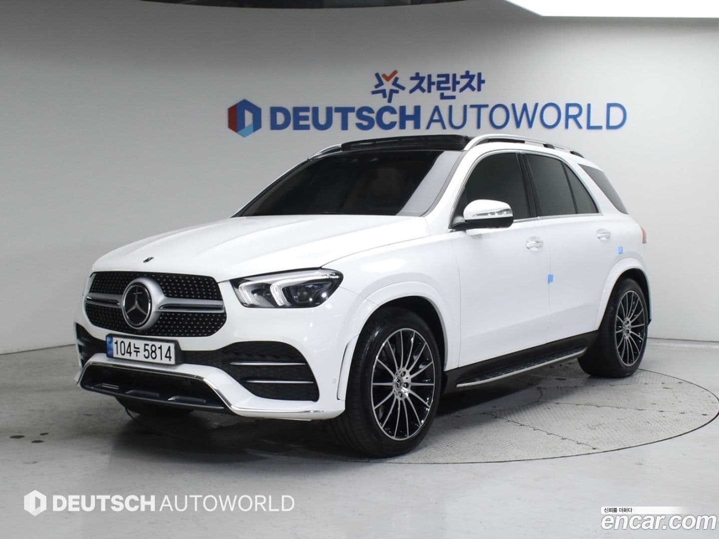 Main__Slider__Photo:GLE-Class Mercedes-Benz 2023.2-0
