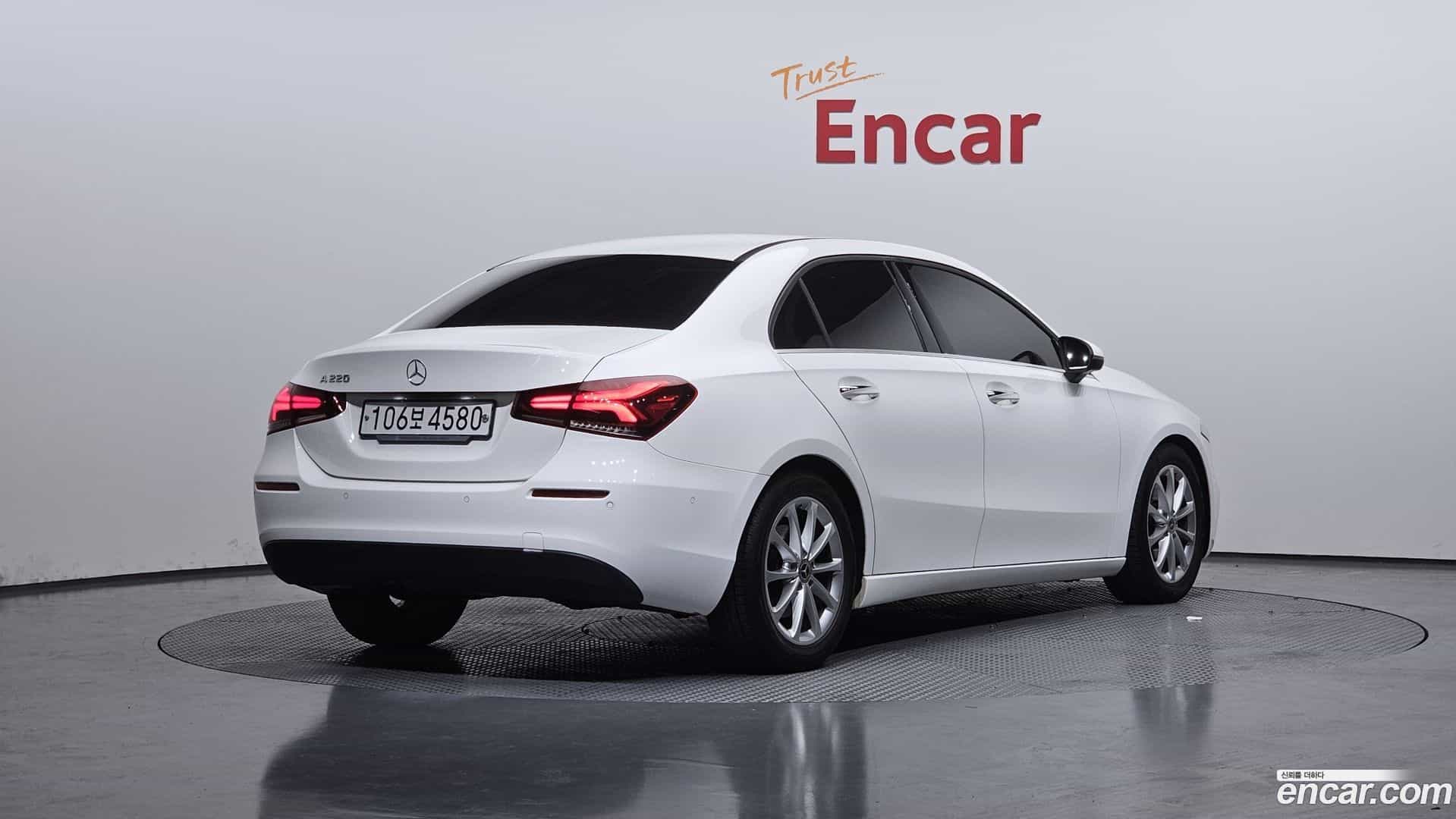 A-Class Mercedes-Benz 2020.1-OUTER-002