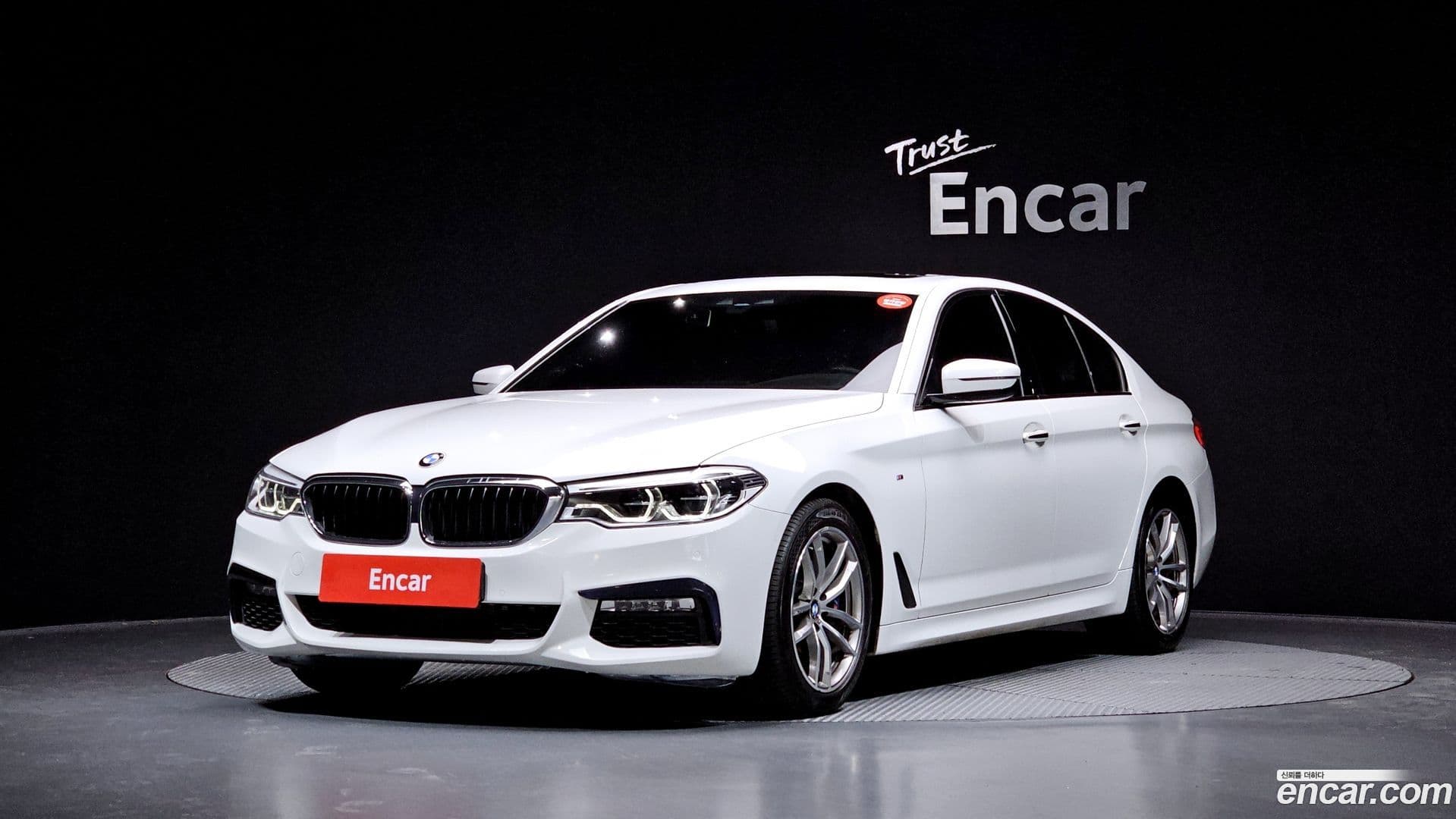 Main__Slider__Photo:5-Series BMW 2017.7-0