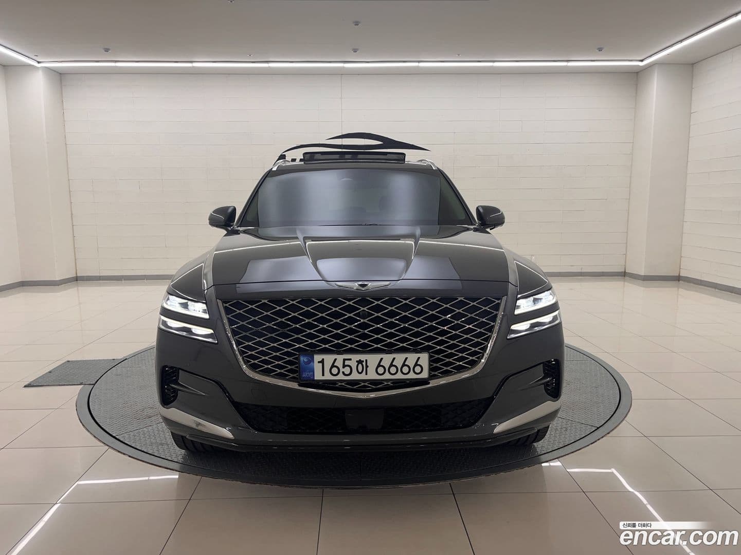 Main__Slider__Photo:GV80 Genesis 2021.11-0