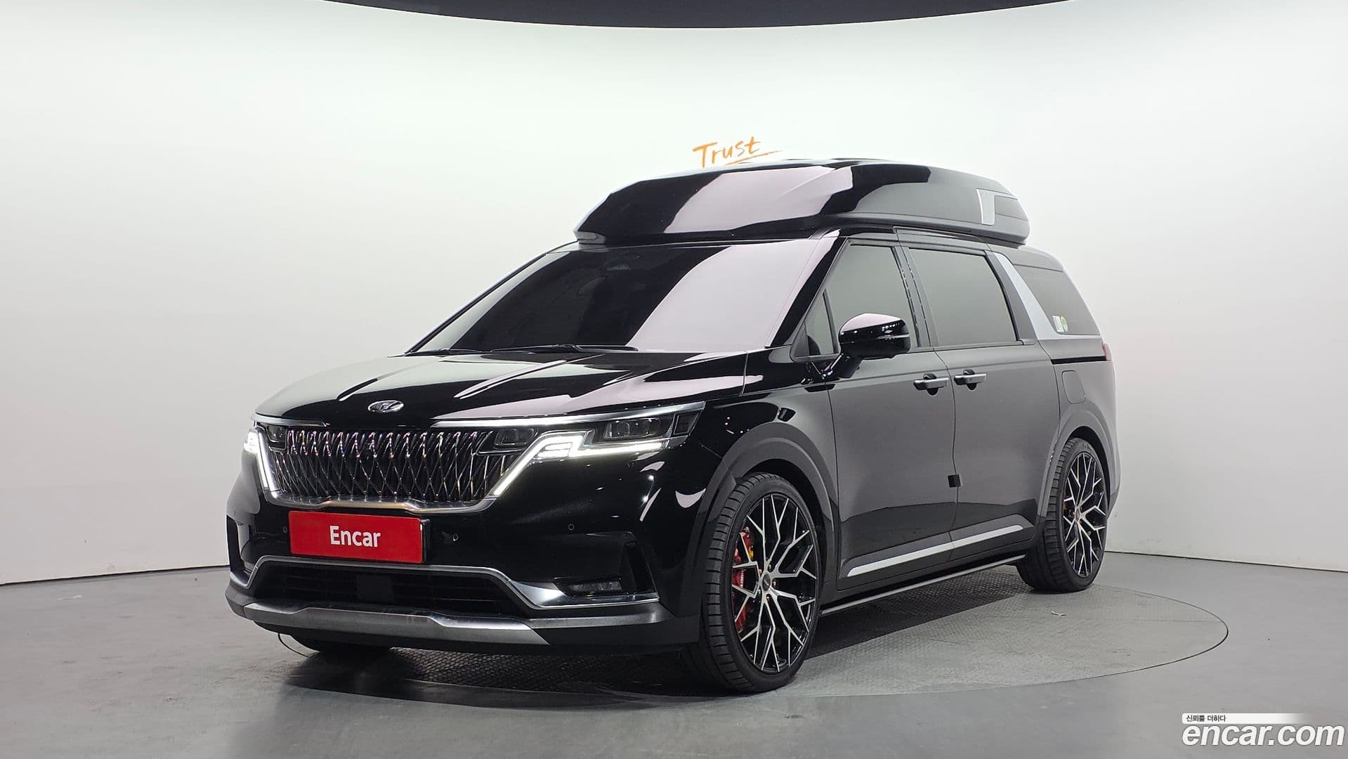 Main__Slider__Photo:Canival Kia 2021.5-0