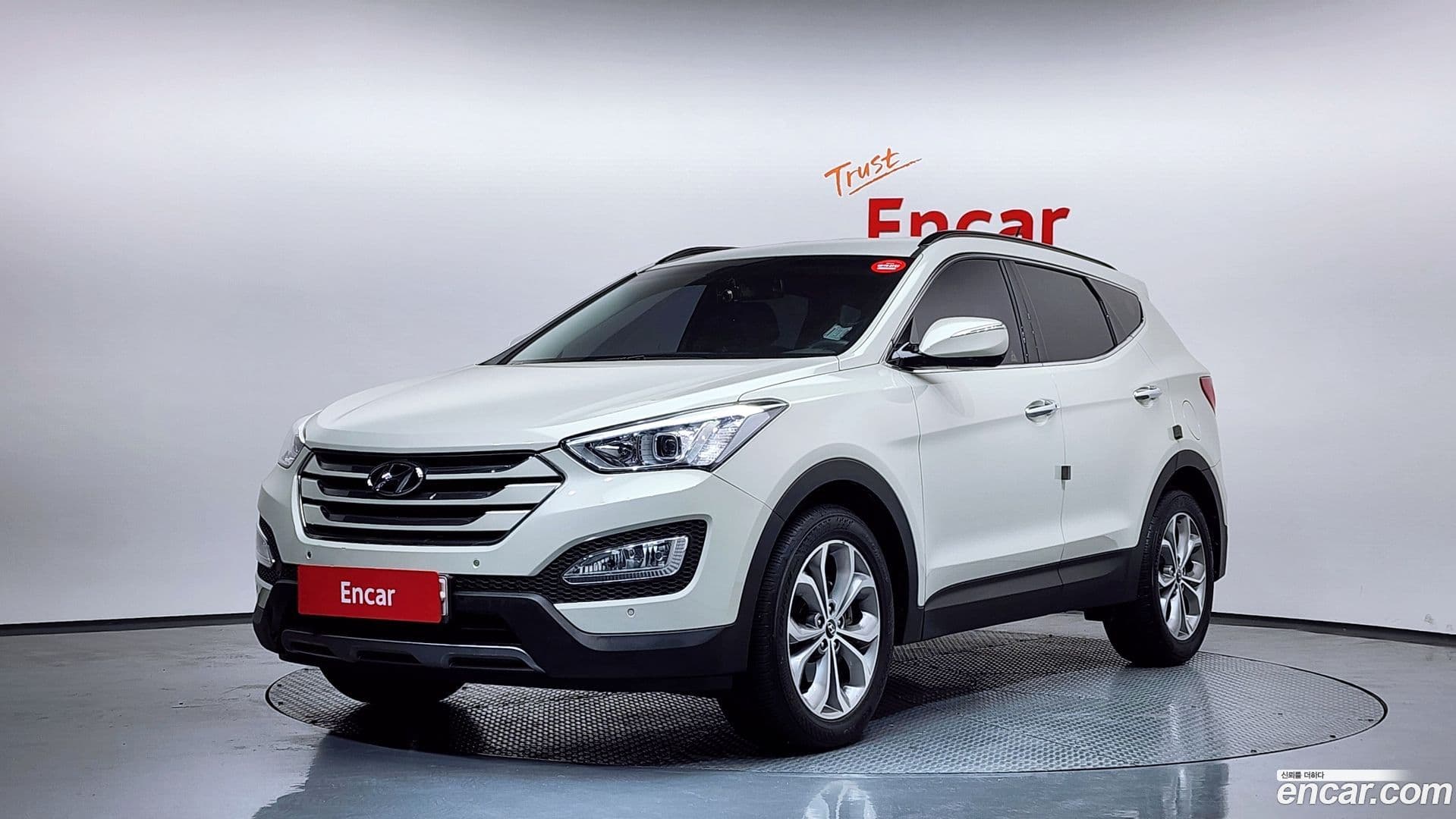 Main__Slider__Photo:Santafe Hyundai 2012.5-0