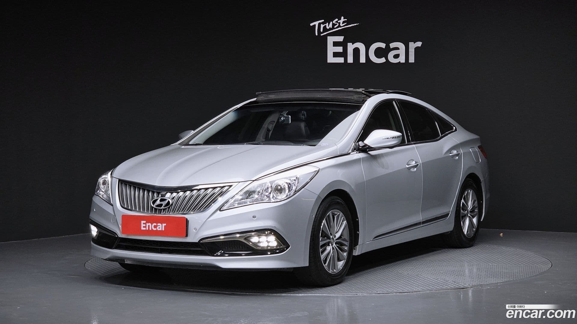 Main__Slider__Photo:Grandeur Hyundai 2015.4-0