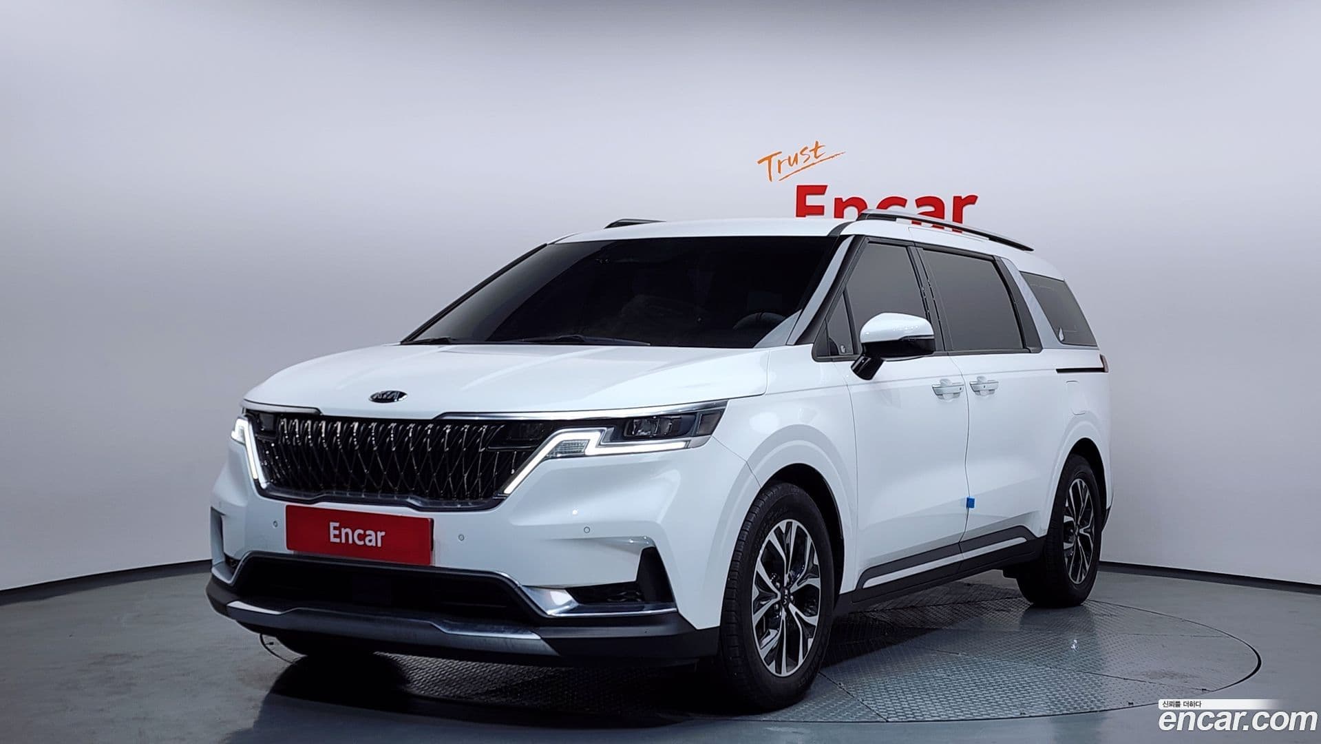 Main__Slider__Photo:Canival Kia 2020.11-0