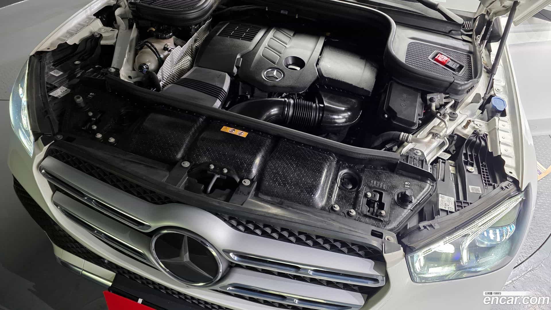 GLE-Class Mercedes-Benz 2023.1-INNER-006