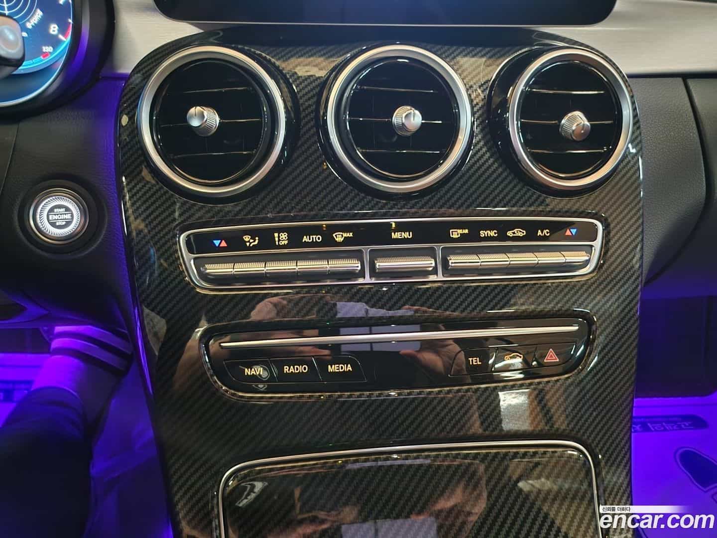 C-Class Mercedes-Benz 2020.3-INNER-010