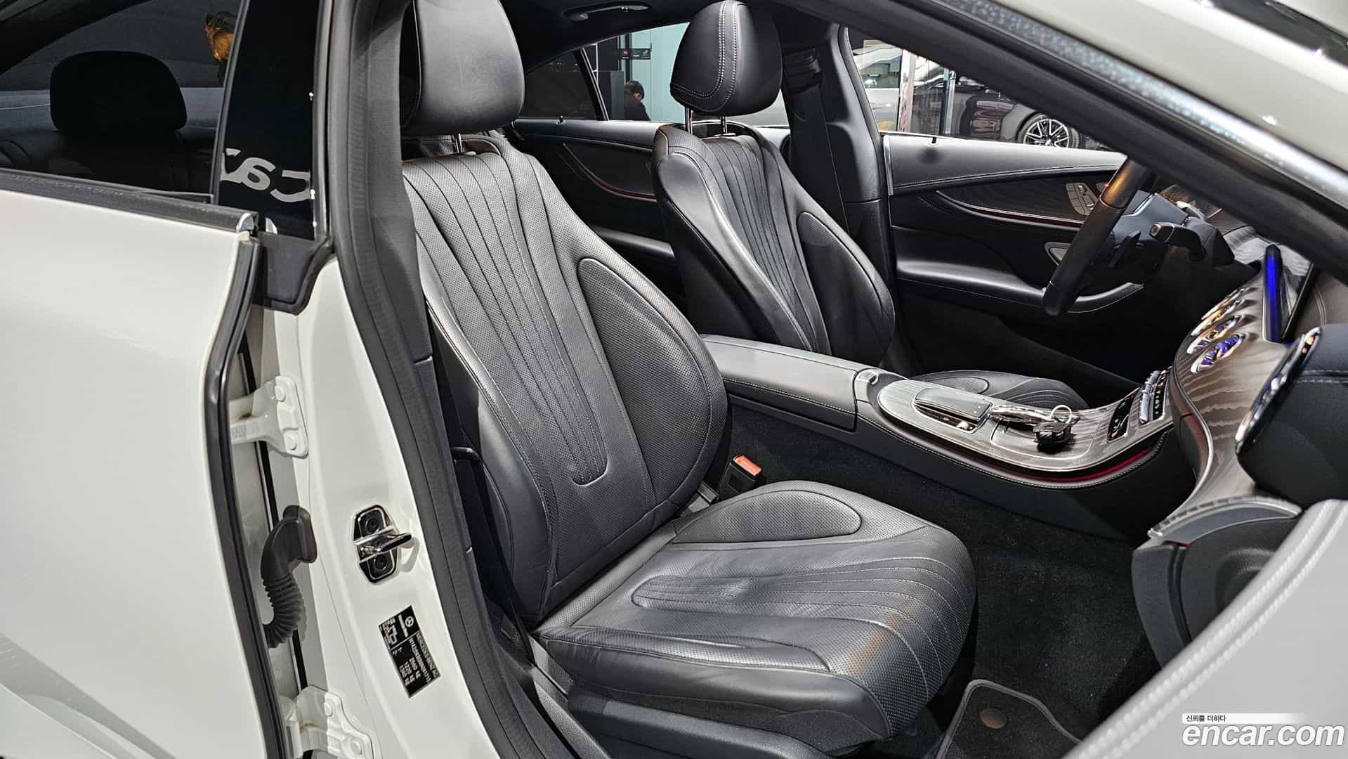 CLS-Class Mercedes-Benz 2021.5-INNER-010