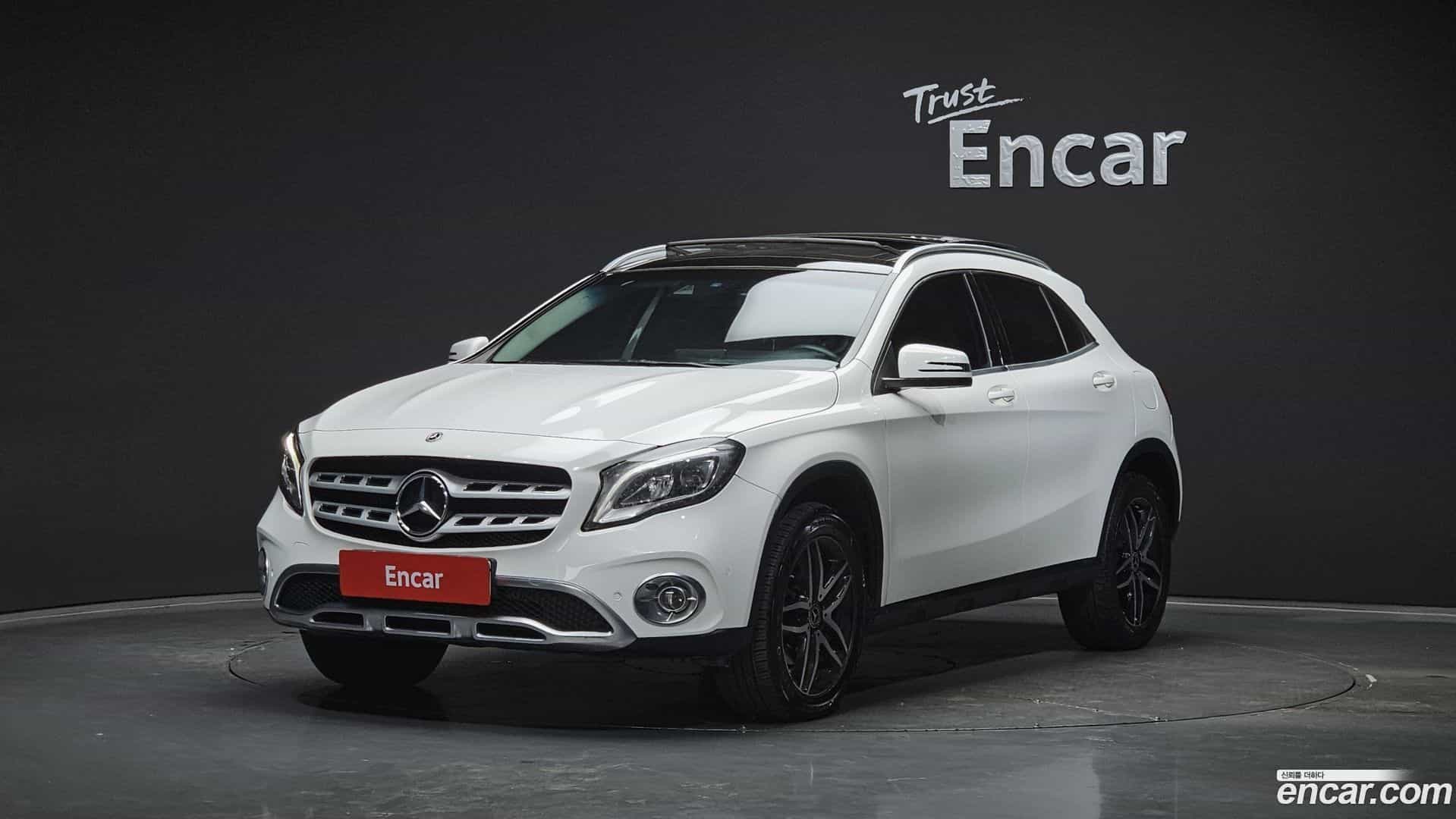 GLA-Class Mercedes-Benz 2018.3-OUTER-001
