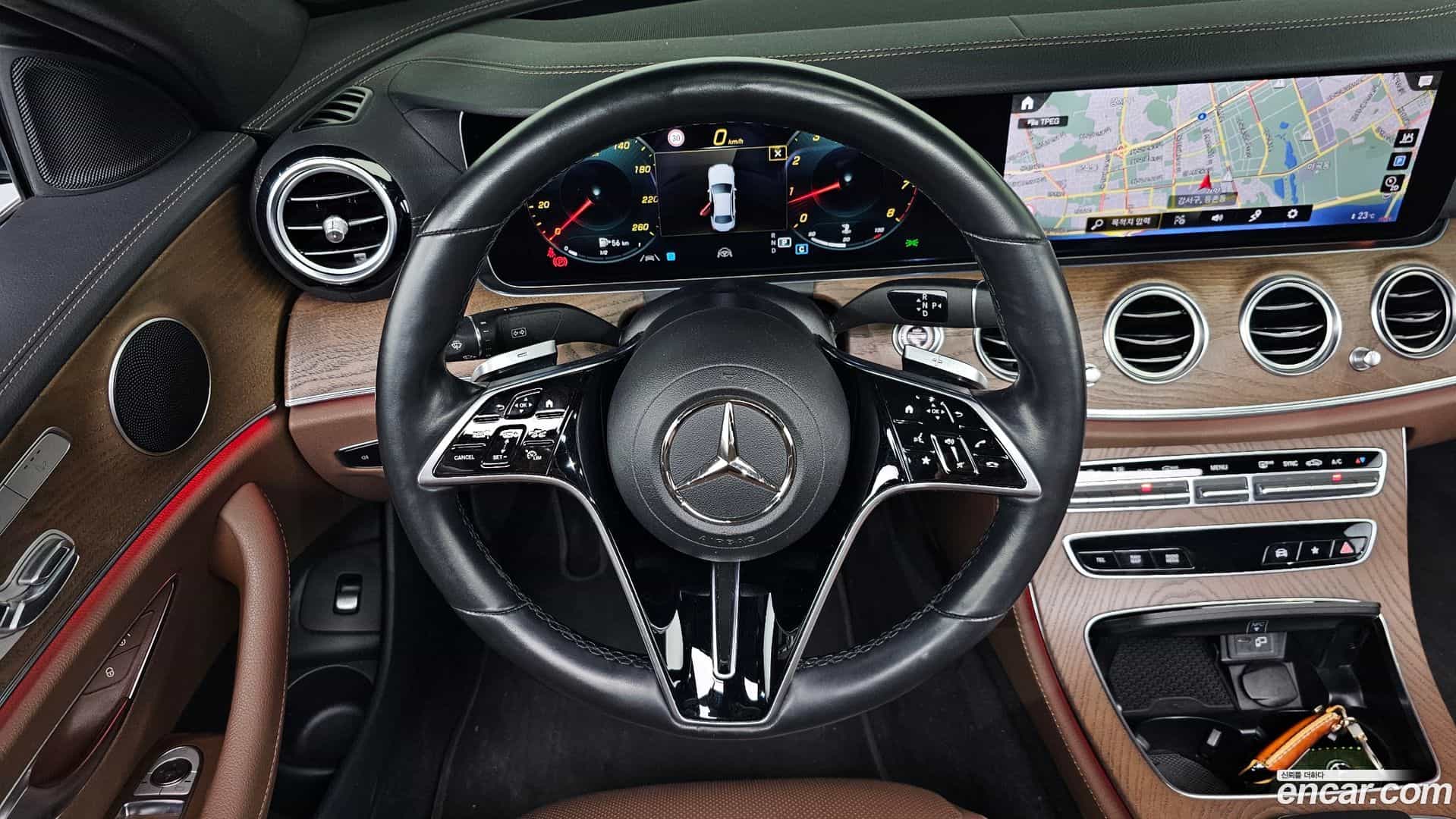 E-Class Mercedes-Benz 2020.11-OPTION-017