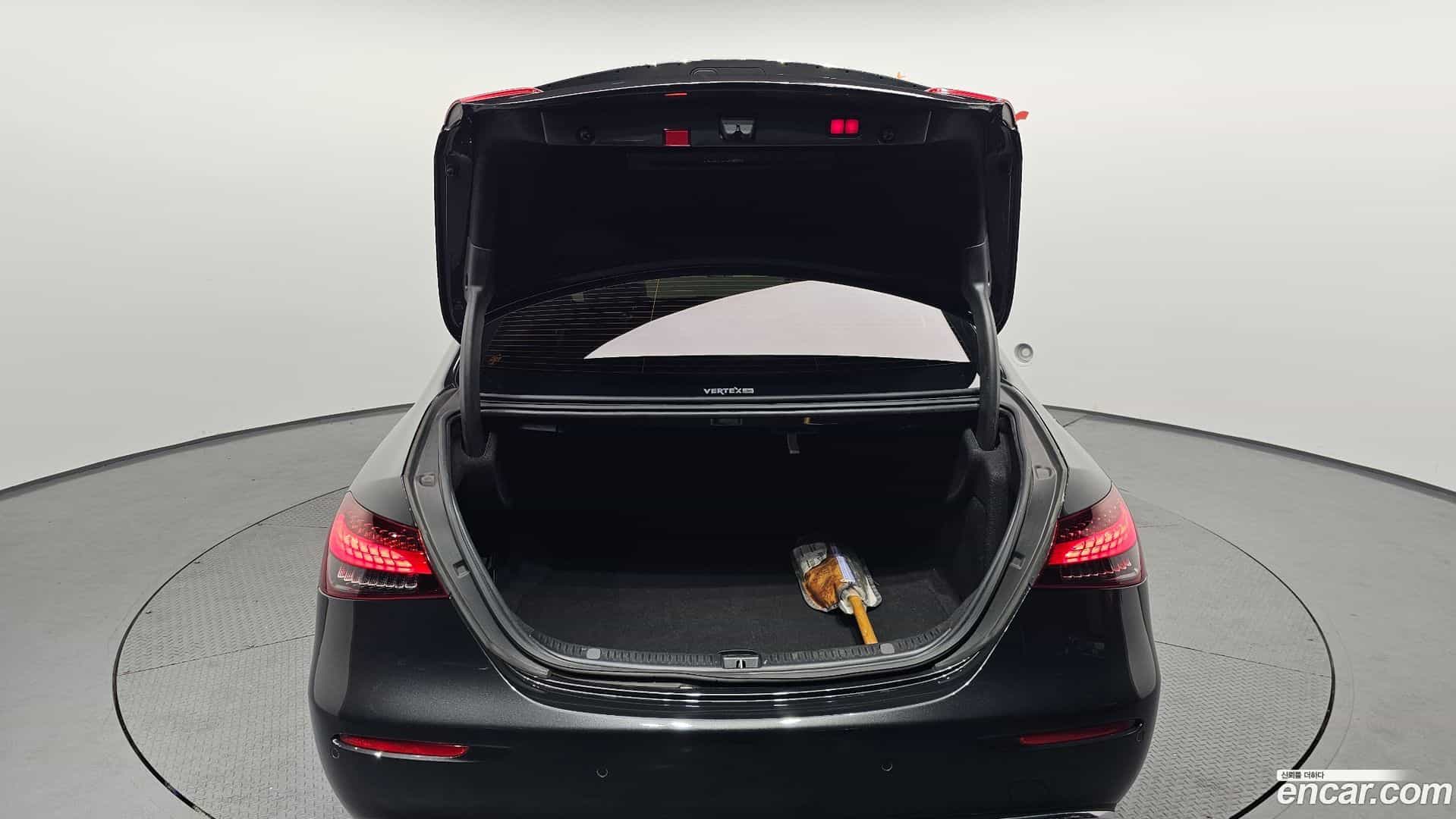 E-Class Mercedes-Benz 2020.11-OPTION-024