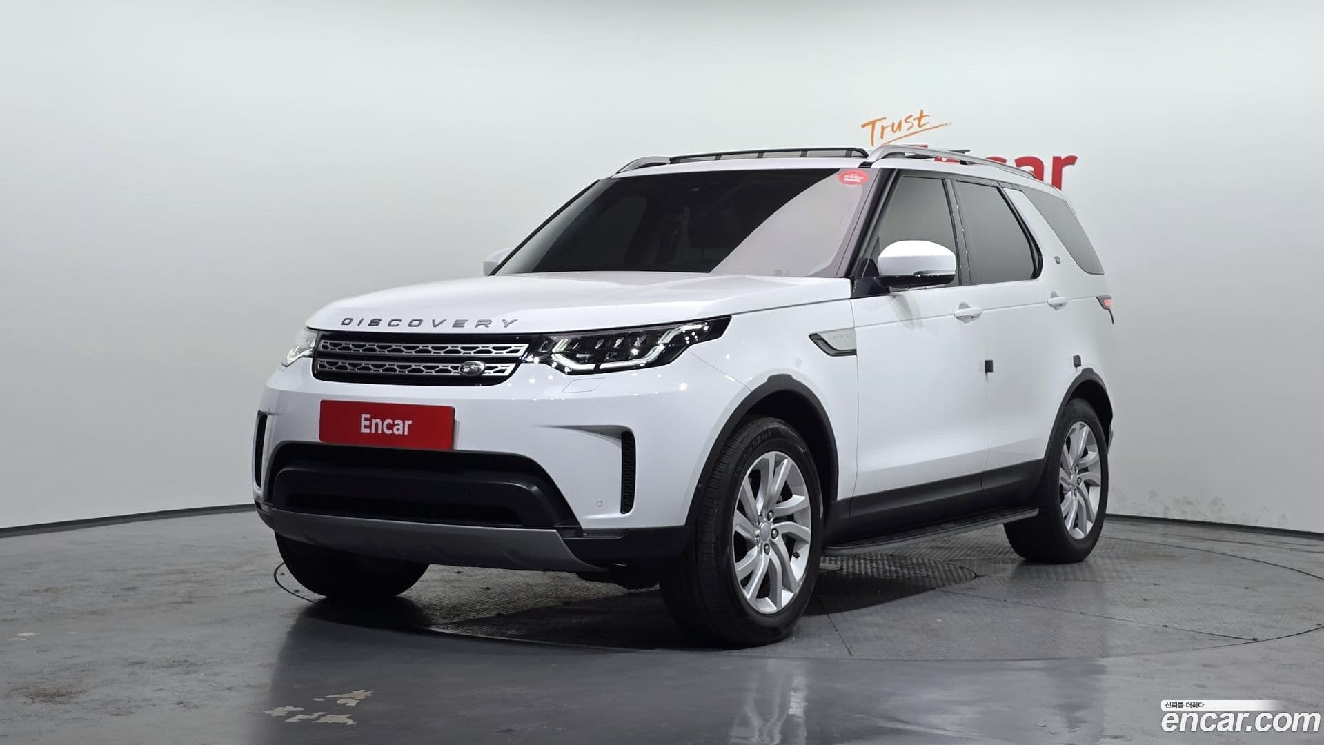 Main__Slider__Photo:Discovery Land Rover 2019.11-0