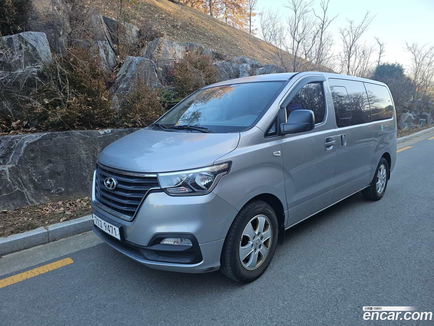 Starex Hyundai 2019.4-OUTER-001