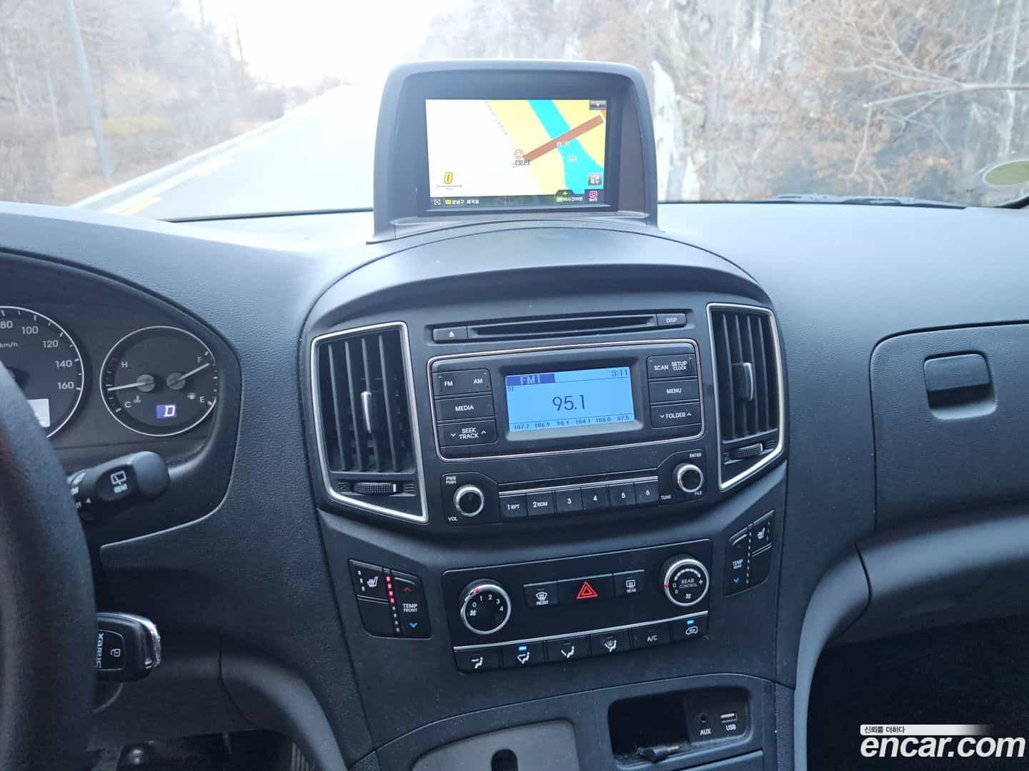 Starex Hyundai 2019.4-OPTION-017