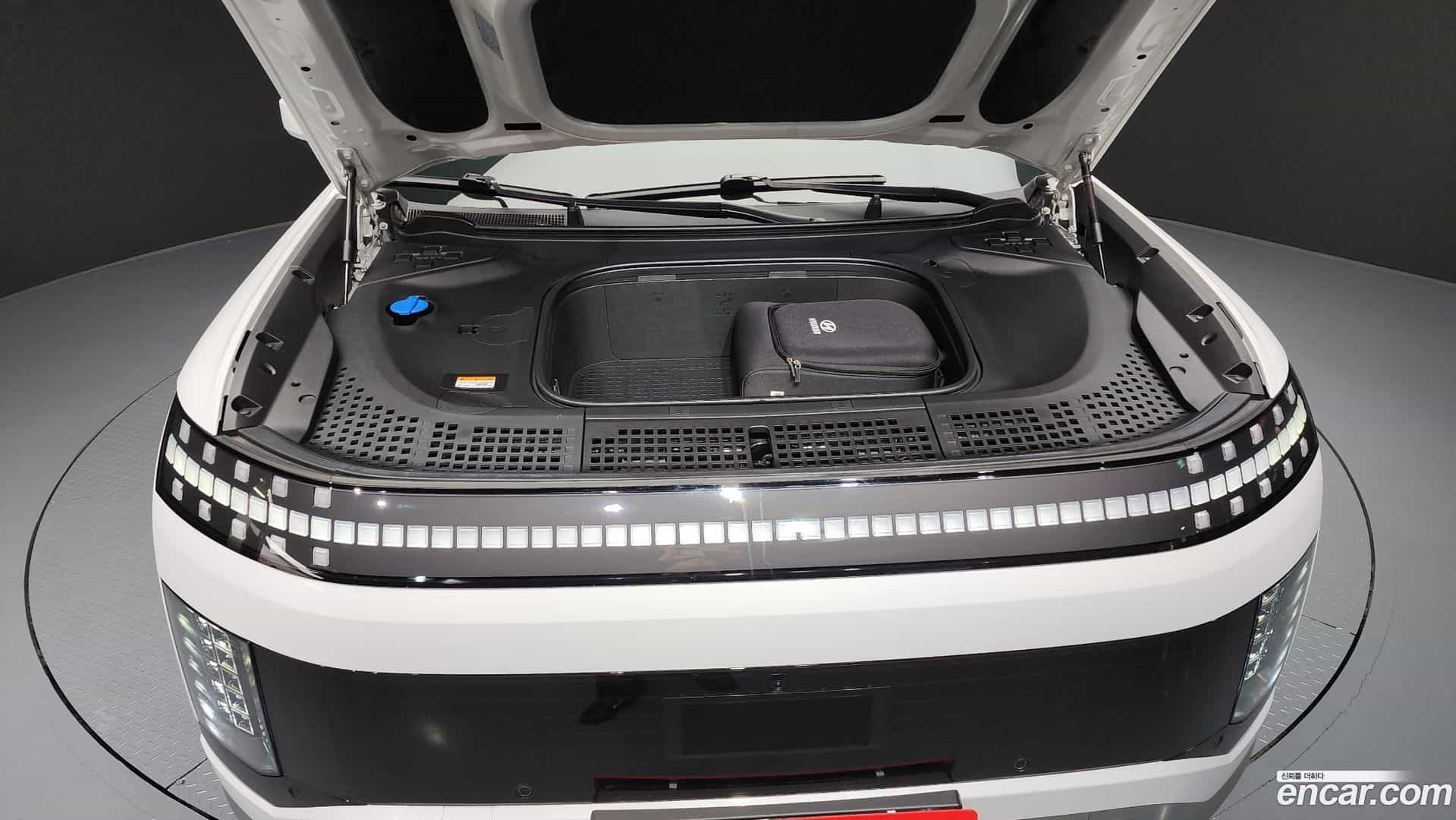 Ioniq9 Hyundai 2025.4-INNER-006