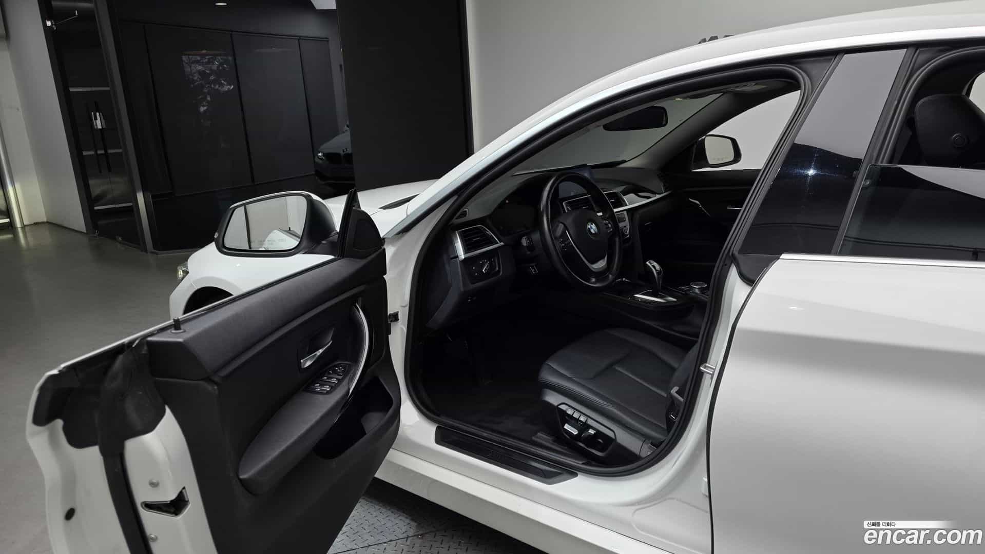 4-Series BMW 2019.9-OPTION-015