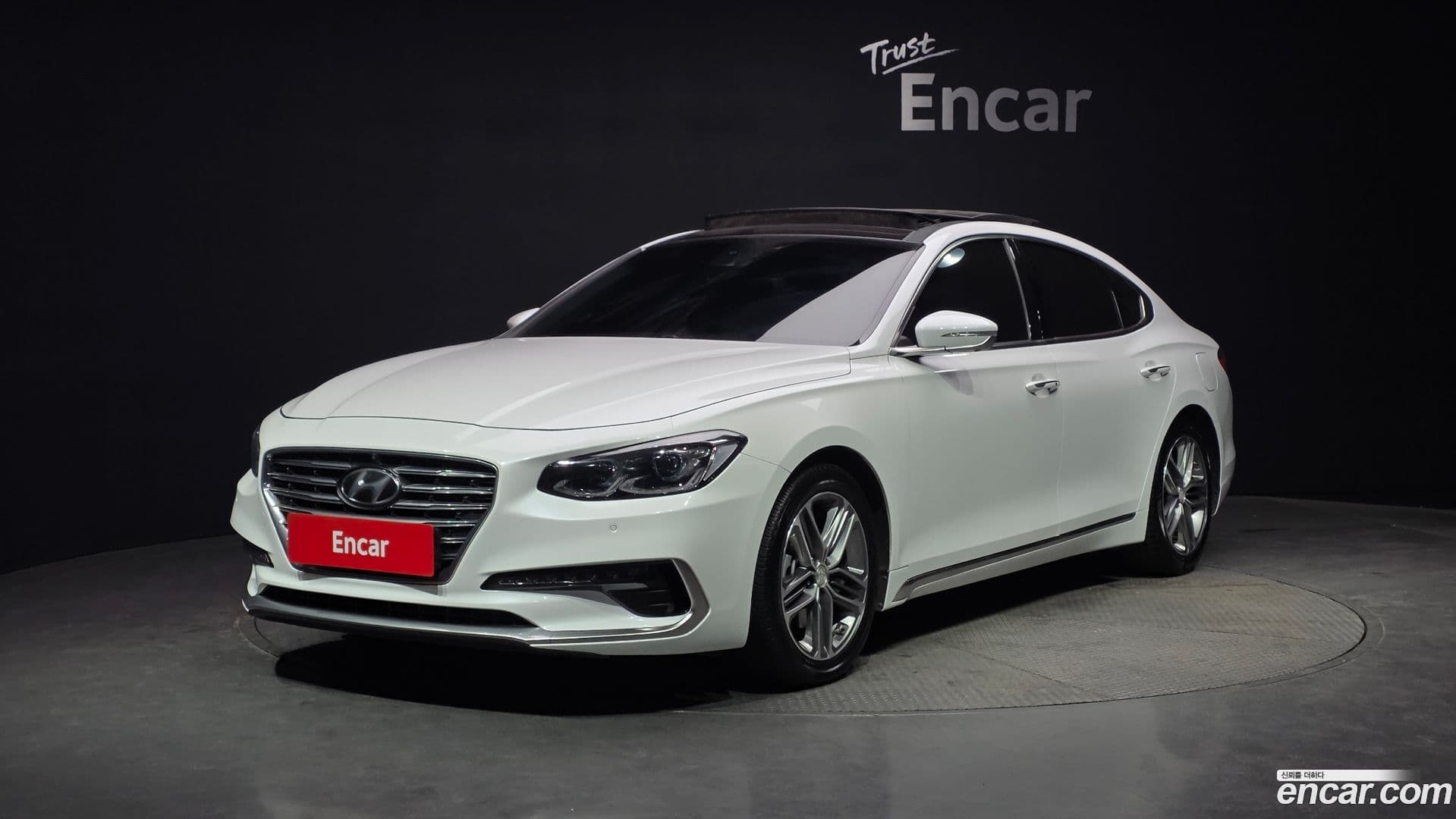Main__Slider__Photo:Grandeur Hyundai 2019.0-0