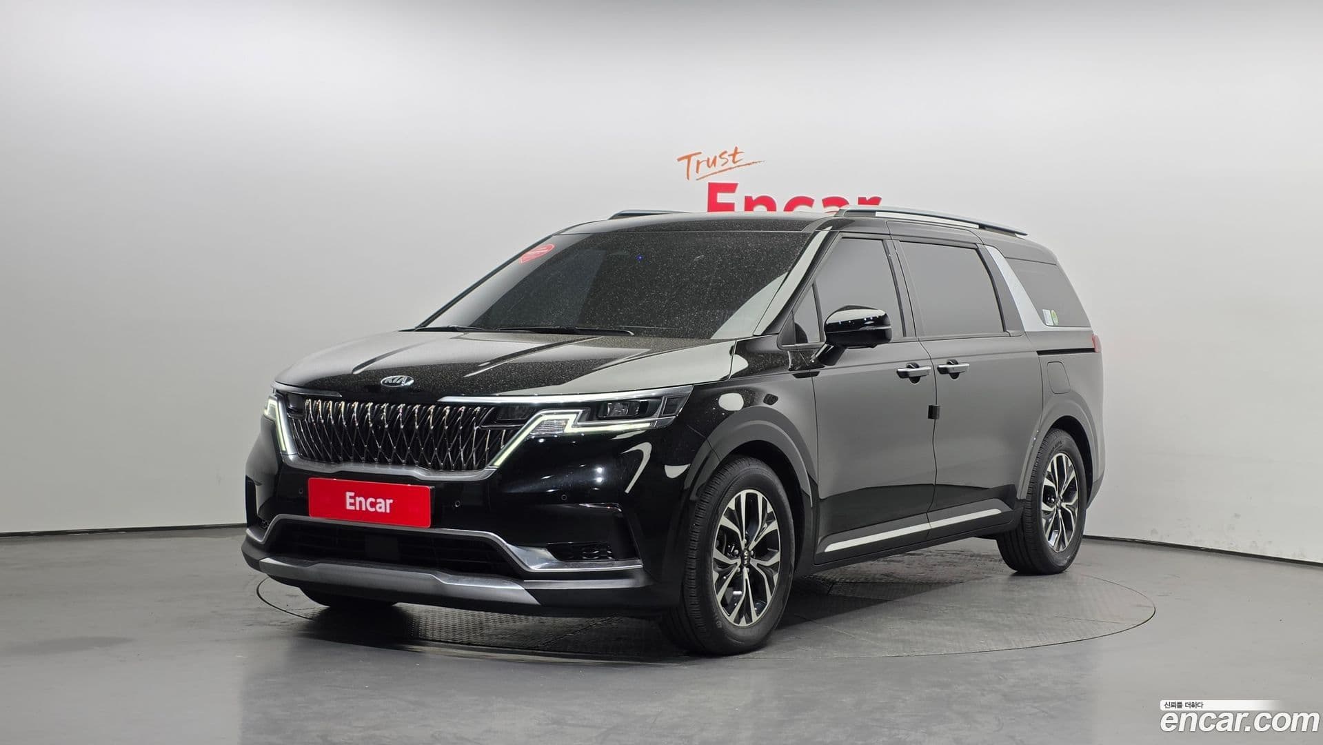 Main__Slider__Photo:Canival Kia 2020.11-0
