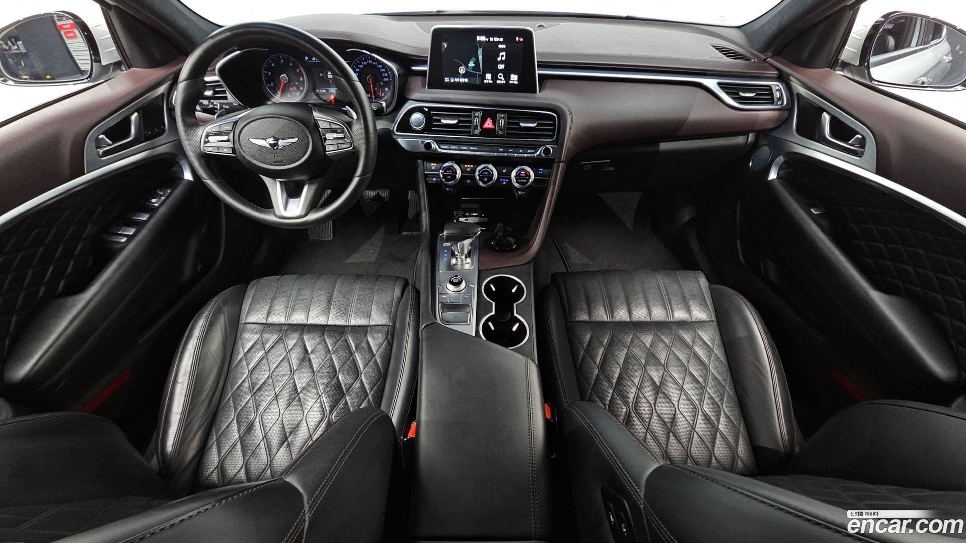 Main__Slider__Photo:G70 Genesis 2019.2-6