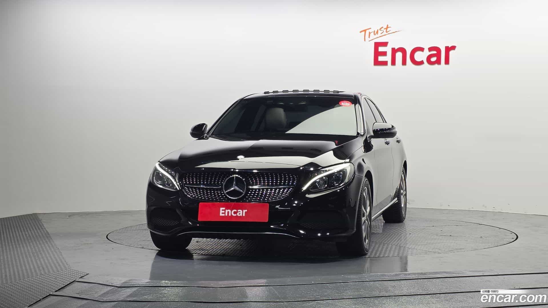 C-Class Mercedes-Benz 2017.0-OUTER-003