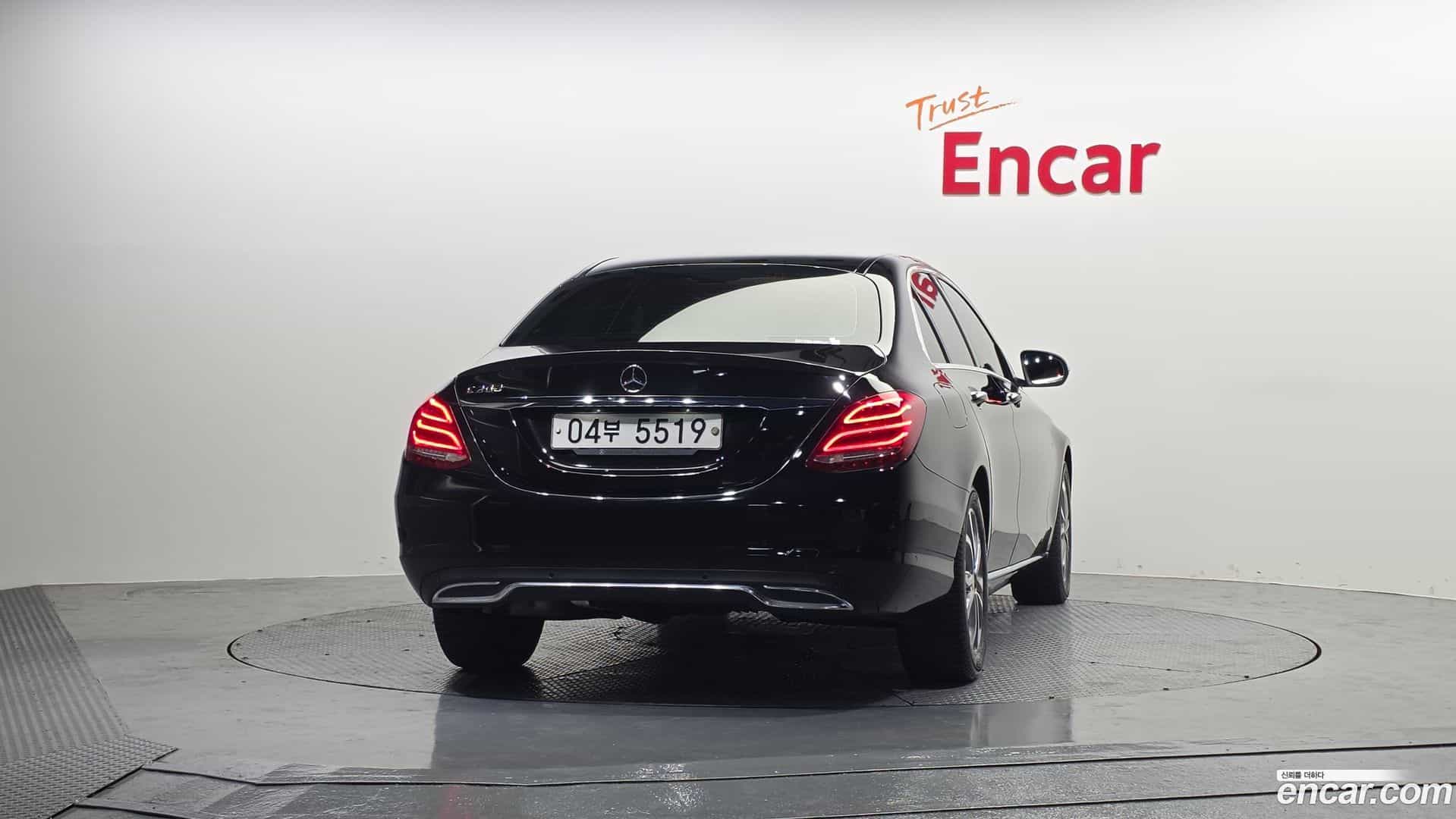 C-Class Mercedes-Benz 2017.0-OUTER-004