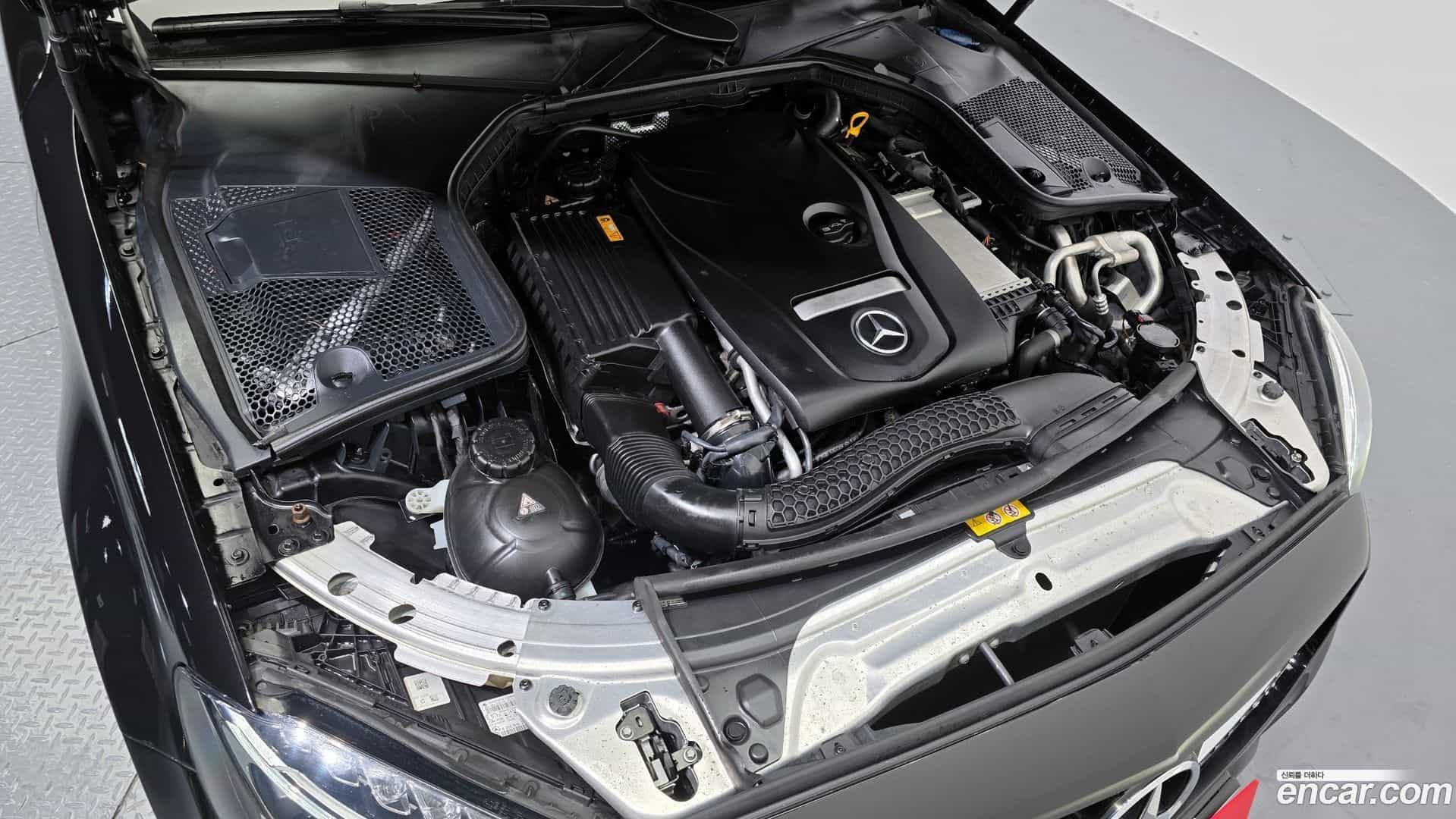 C-Class Mercedes-Benz 2017.0-INNER-006