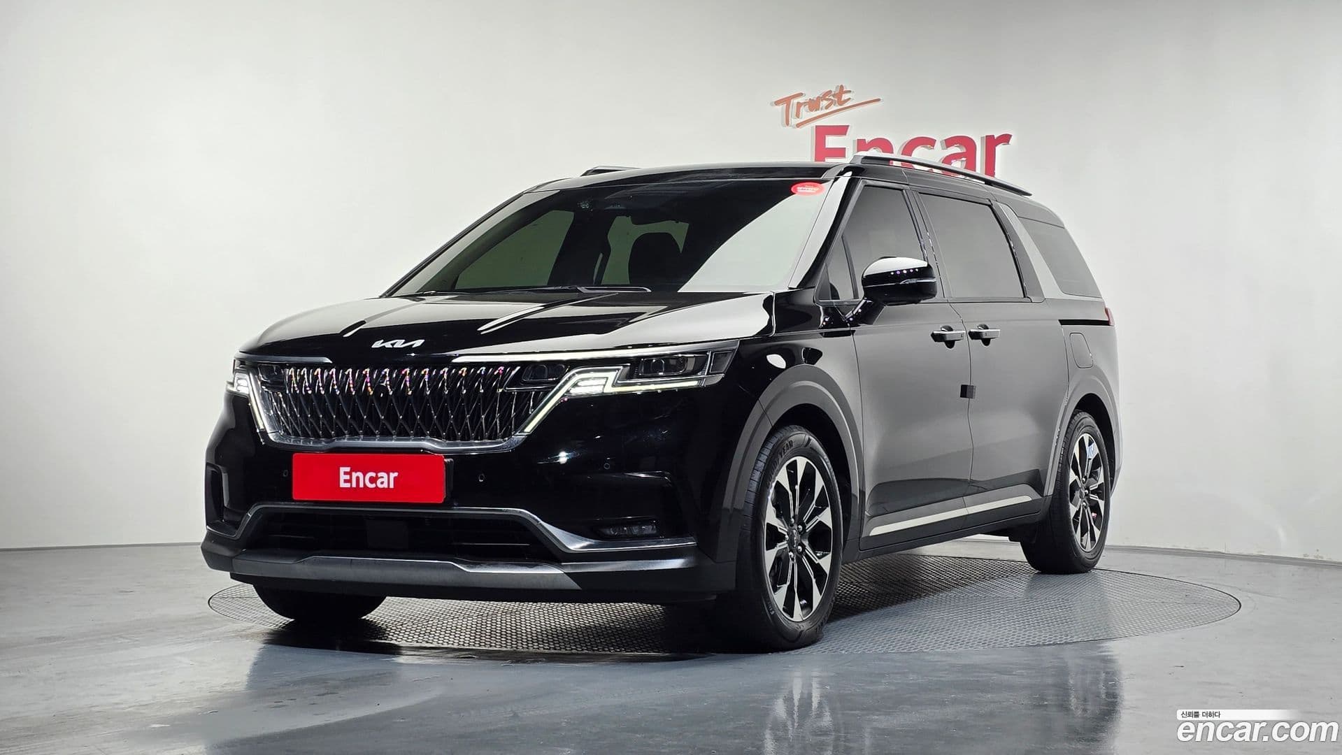 Main__Slider__Photo:Canival Kia 2022.3-0