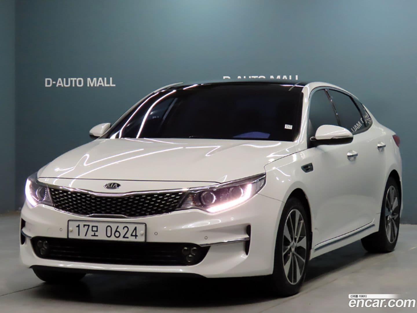 Main__Slider__Photo:K5 Kia 2016.2-0