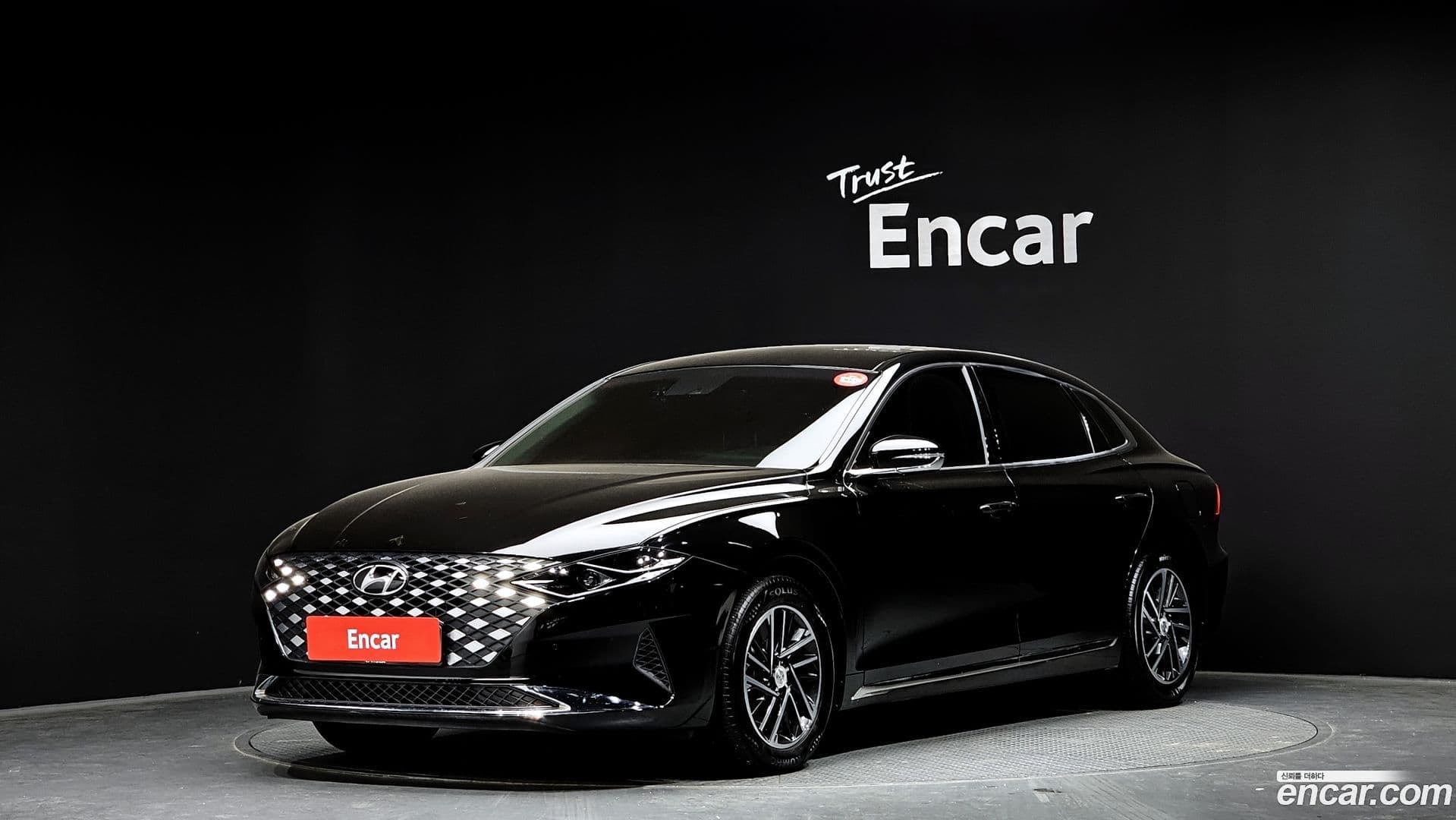 Main__Slider__Photo:Grandeur Hyundai 2021.11-0