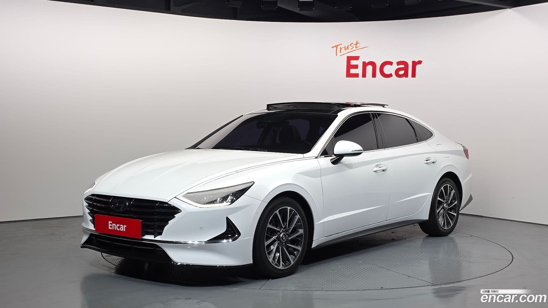 Main__Slider__Photo:Sonata Hyundai 2019.3-0